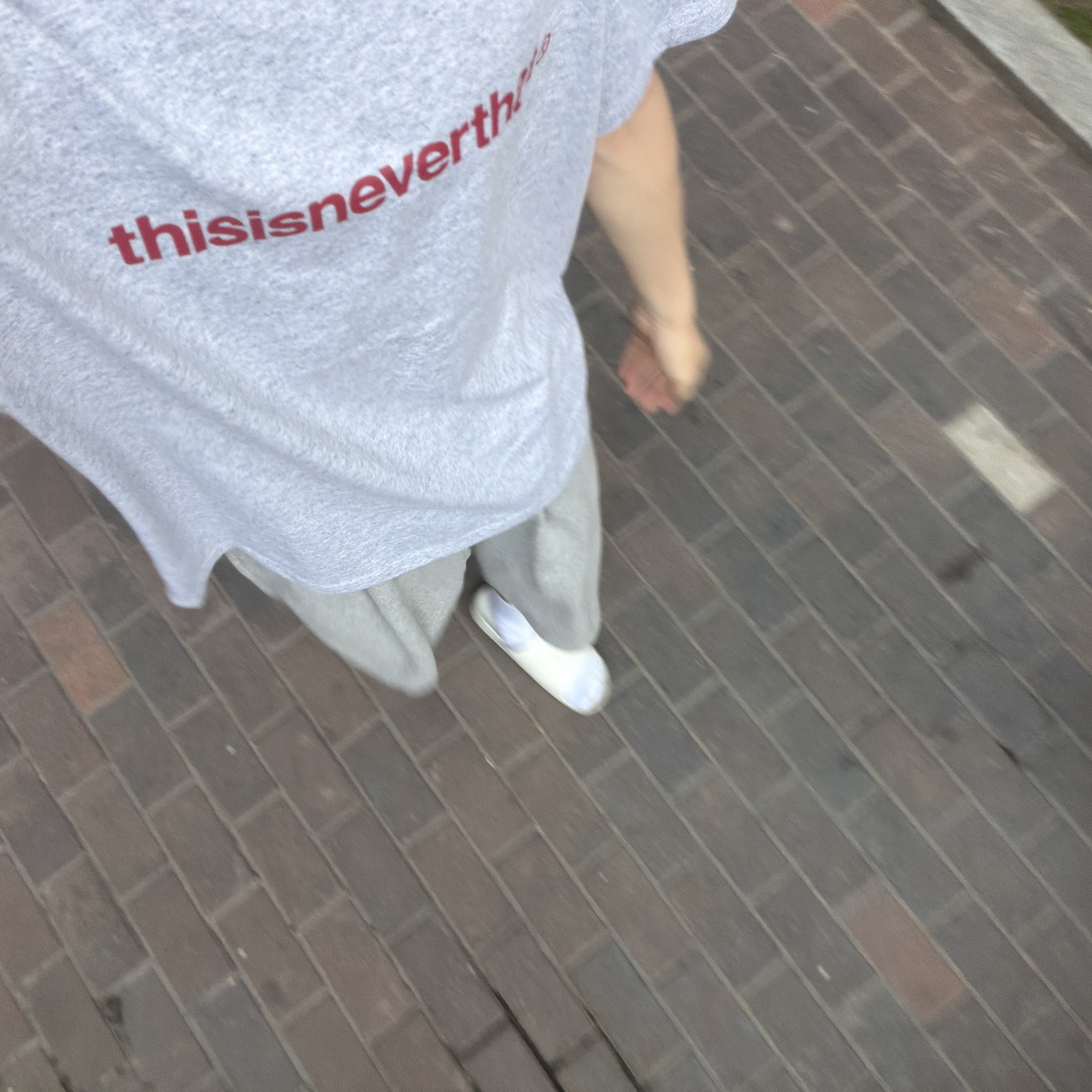 Nike Calm Slide Sail 착용 스타일