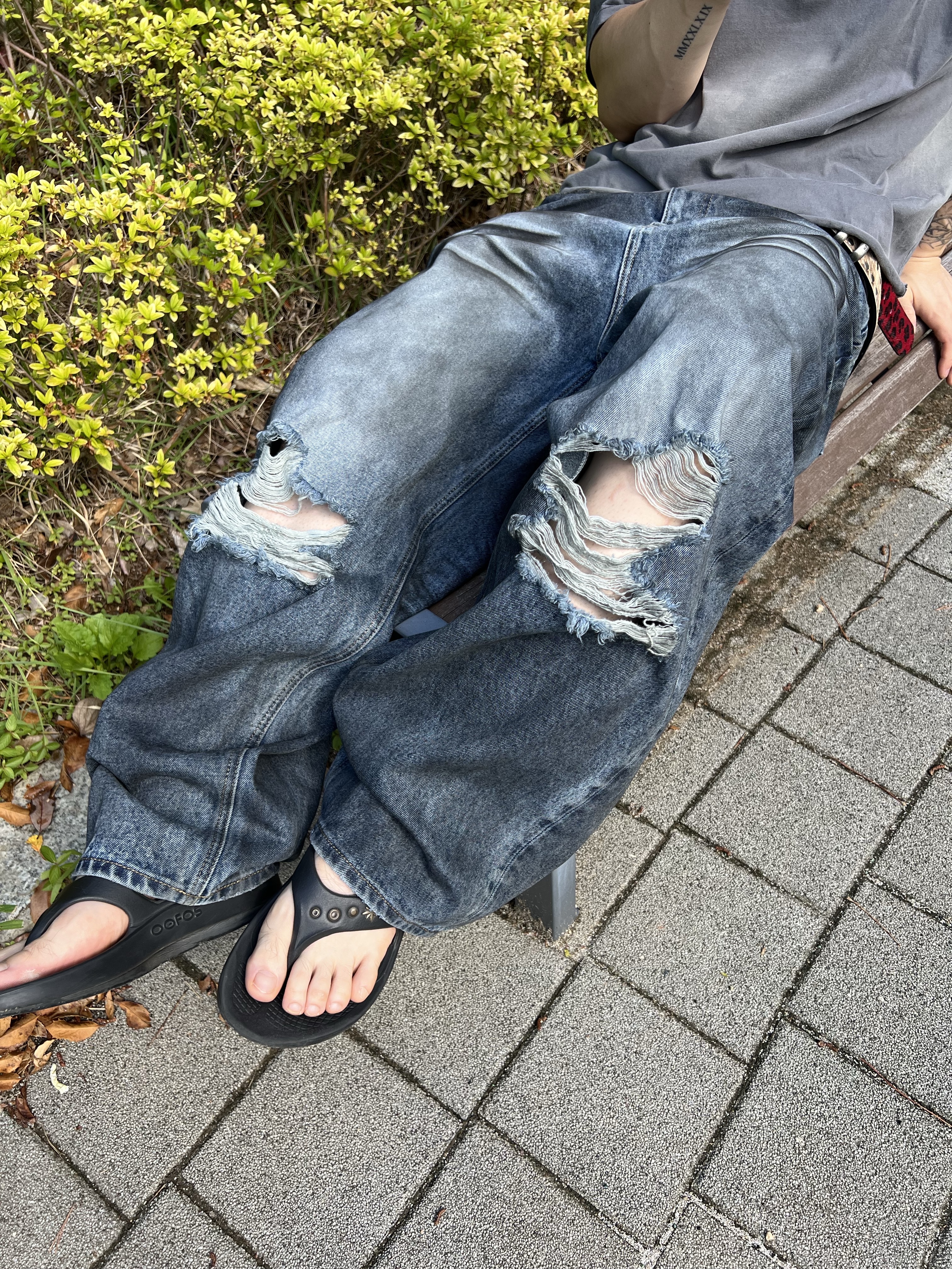 Aoiro Low-Key Cropped S/S T-Shirt Washed Grey, Undermycar Calf Hair Module Belt Strap Red Leopard 착용 스타일 - 3