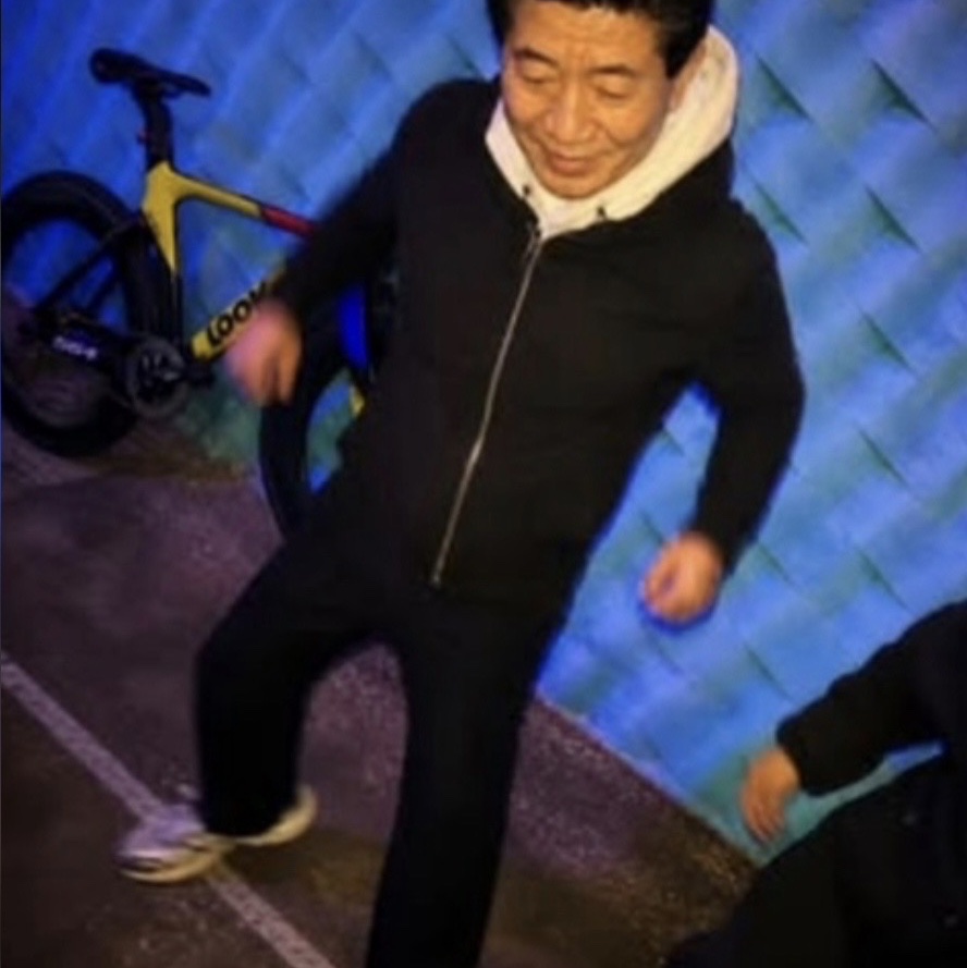 Moose Knuckles Classic Bunny 3 White Lining Zip Hoodie Black - 22FW 착용 스타일