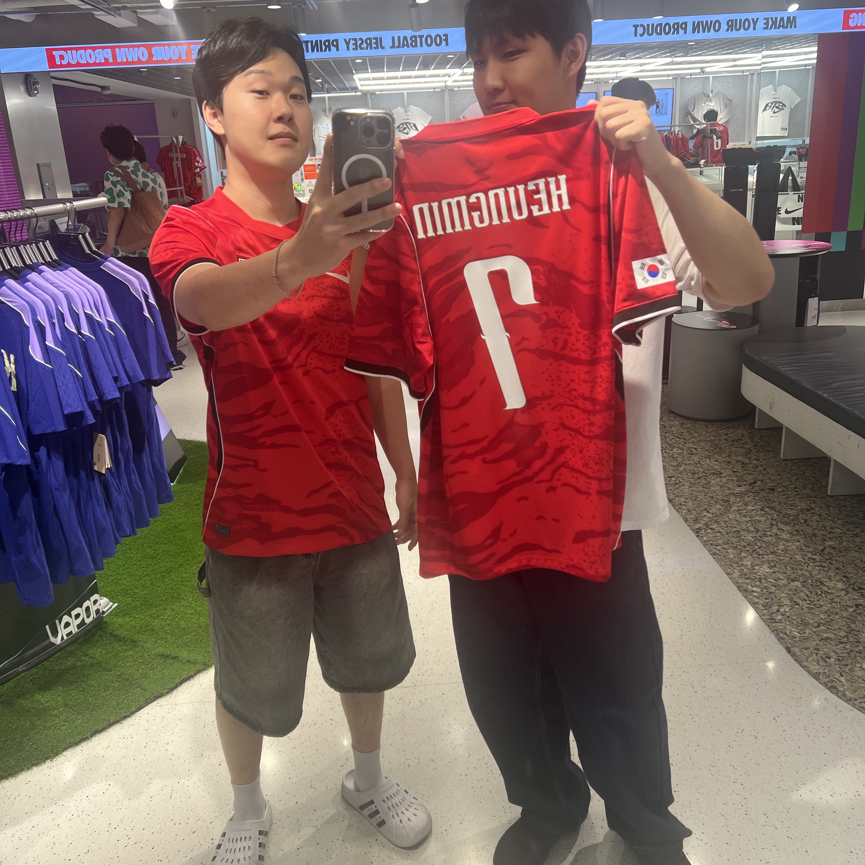 Nike Korea 2026 Stadium Home Dri-Fit Soccer Replica Jersey Global Red Black (Non Marking Ver.) 착용 스타일