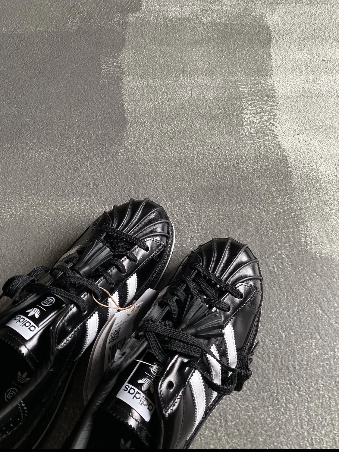Adidas x Clot Superstar Core Black Cloud White, Adidas x Song for the Mute 007 Samba LX Freizeit Black 착용 스타일 - 2