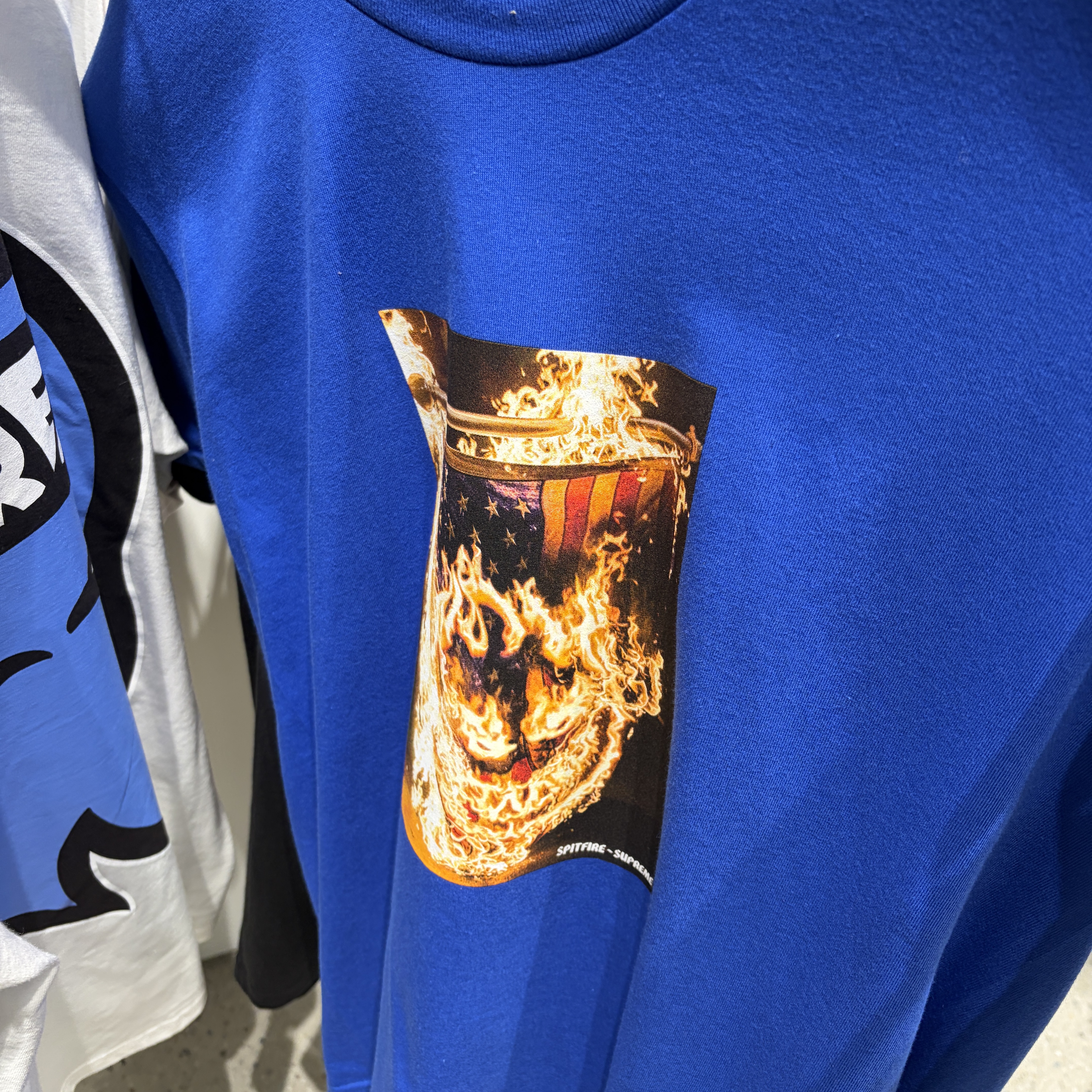 Supreme x Spitfire Flag T-Shirt Royal - 26SS 착용 스타일