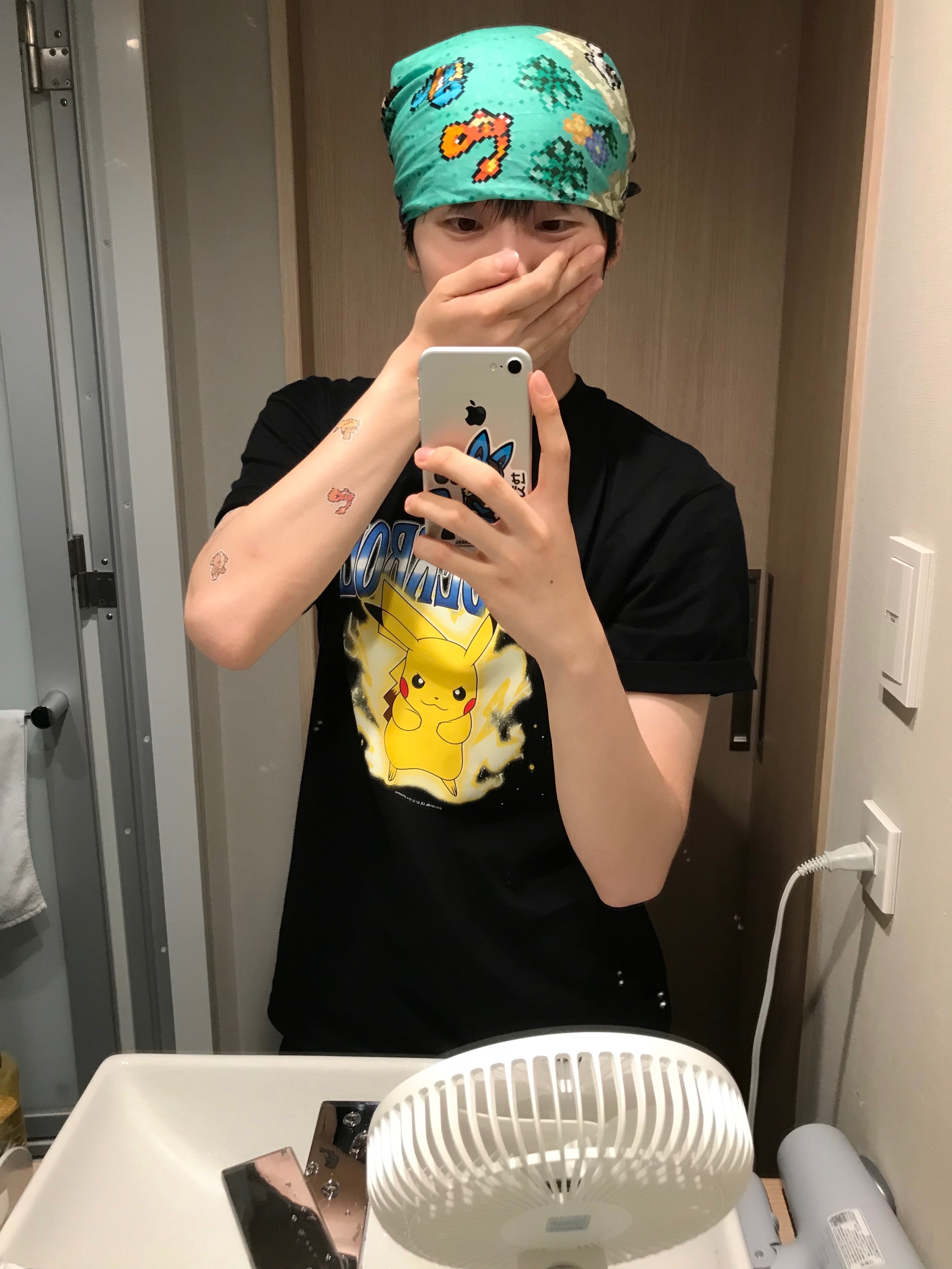 LMC x Pokemon Pixel Art Screen Bandana Mix, Pokemon TCG MEGA Expansion Pack Ninja Spinner 1 Box (Pack of 30/Korean Ver.) 착용 스타일 - 1