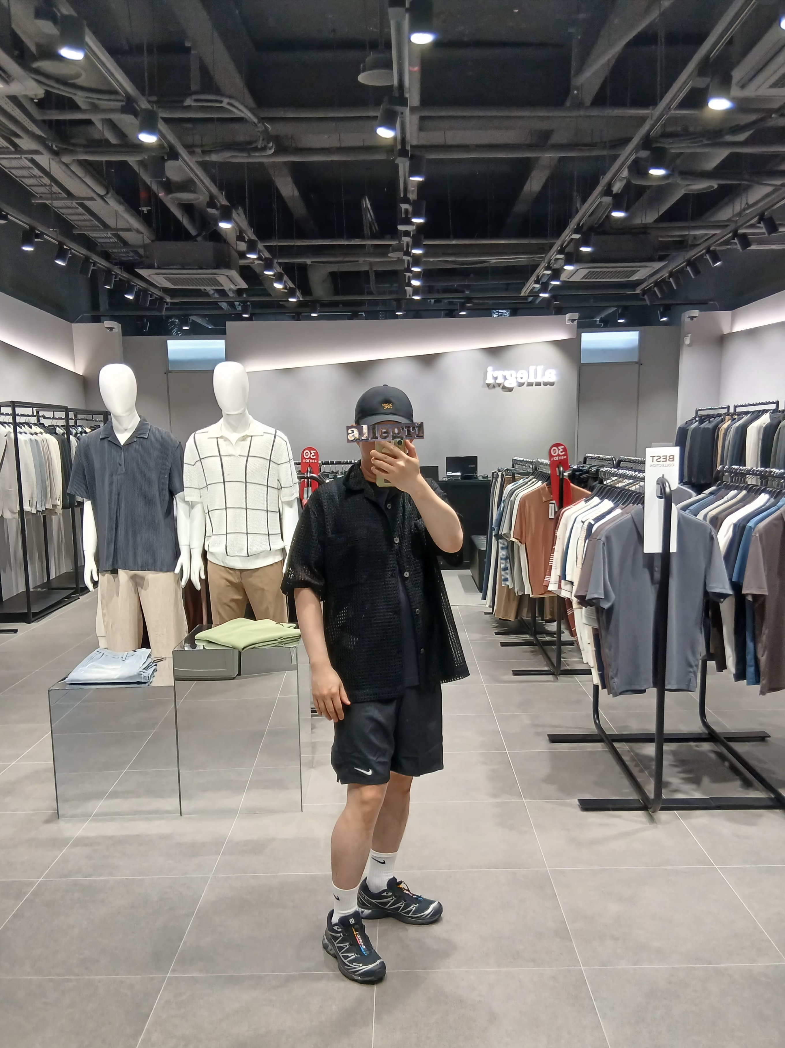 Arc'teryx Small Bird Cap Black, Nike Dri-Fit Park 7 T-Shirt Black 착용 스타일 - 2