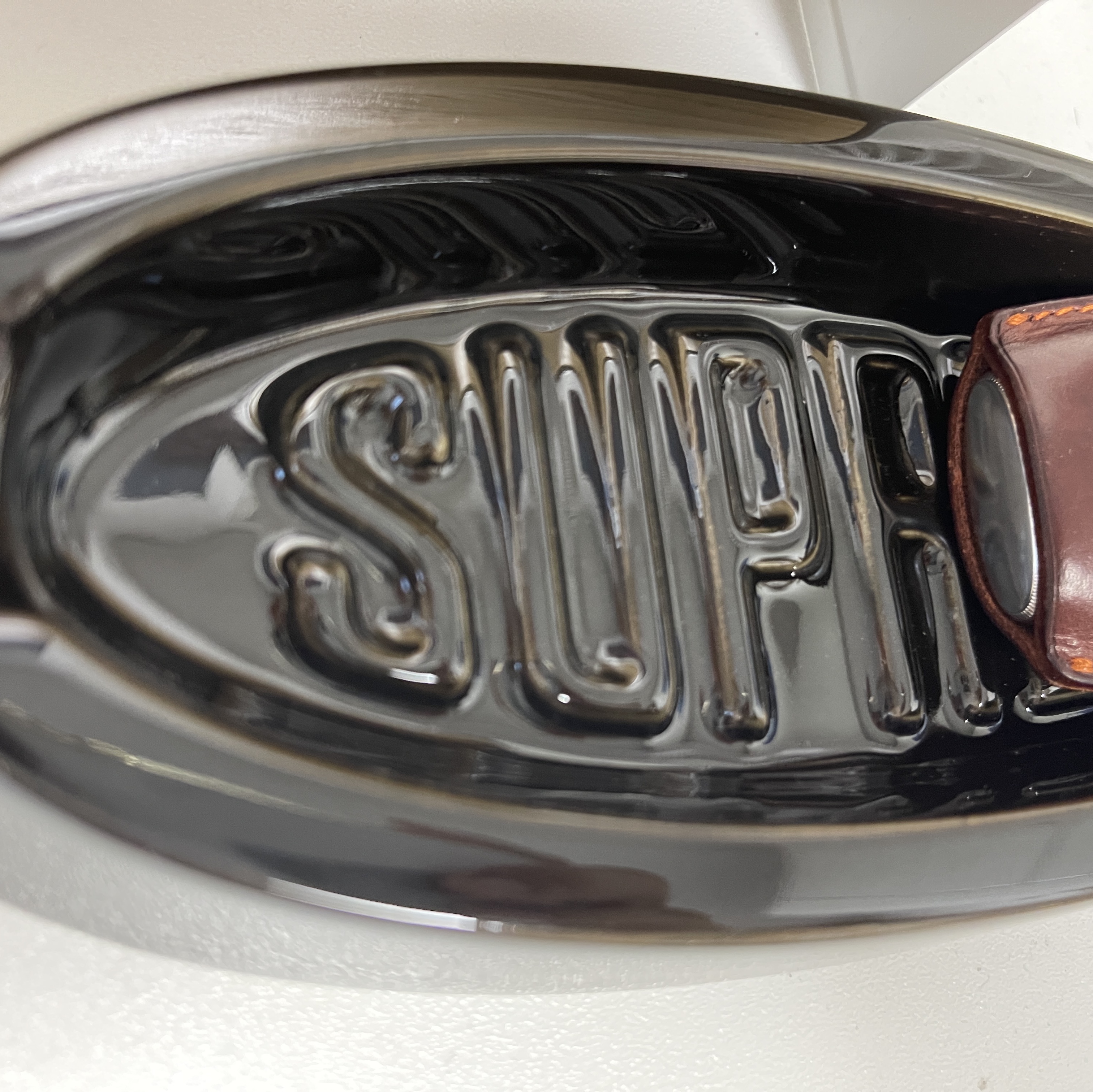 Supreme Oval Tray Black - 26SS 착용 스타일