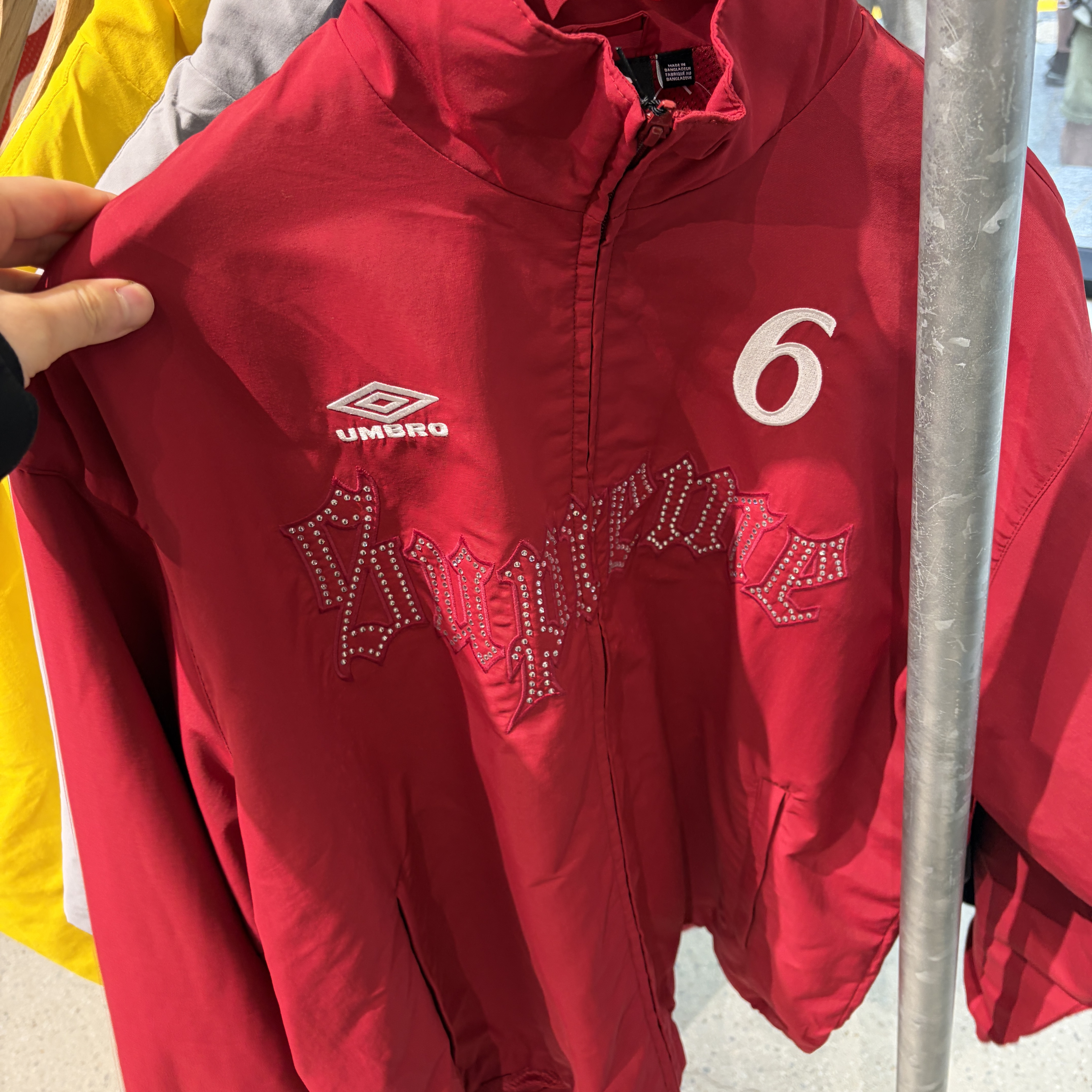 Supreme x Umbro Rhinestone Track Jacket Red - 26SS 착용 스타일