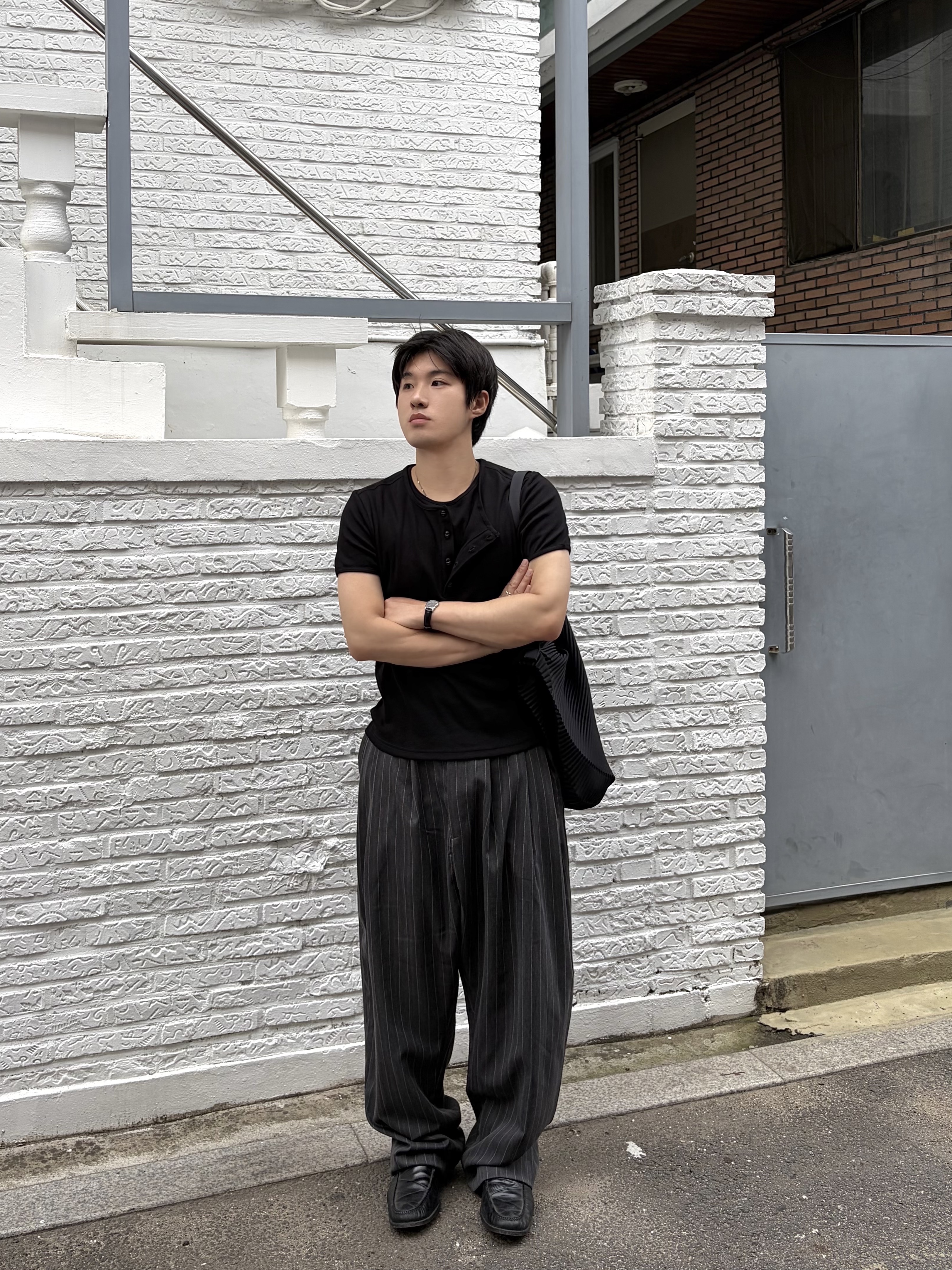 noun Wide Tapered Pants Stripe Charcoal, TOWTOW.ARCHIVE Timeless Twist Wristlet 4.0 Brown&Silver 착용 스타일 - 1