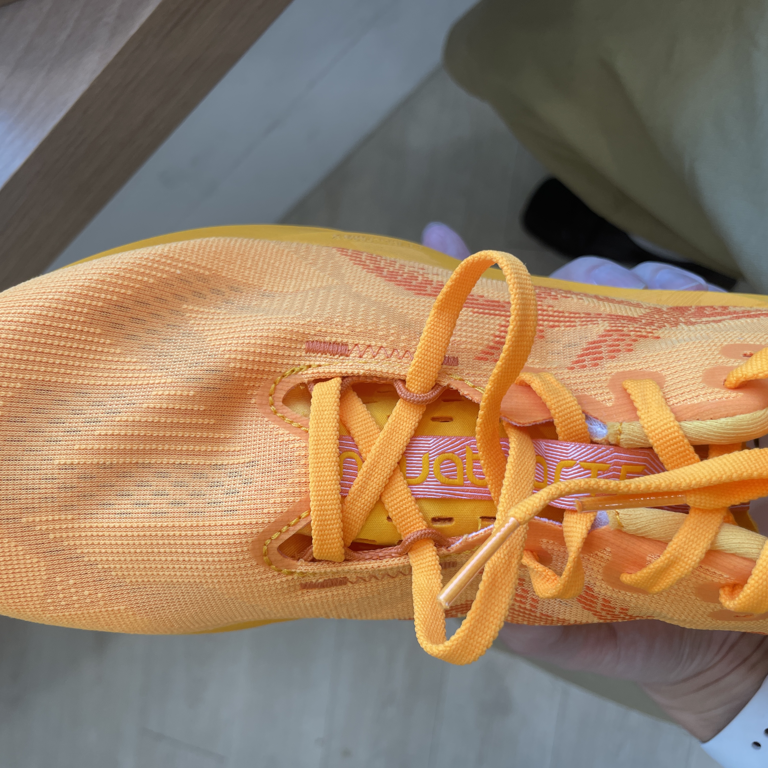 Asics Novablast 5 Yamabuki Anzu 착용 스타일 - 4