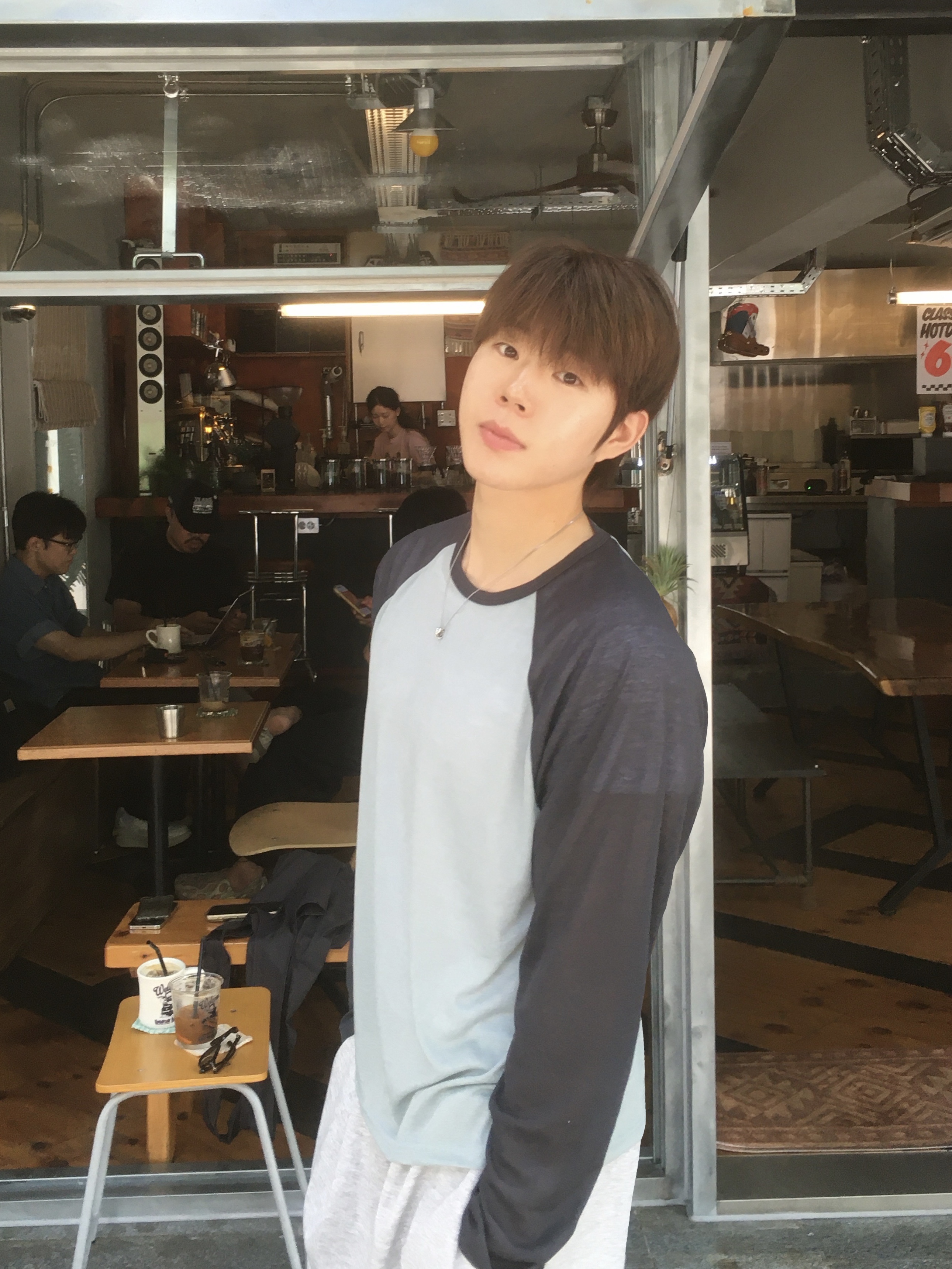 [프리오더] Polyteru Sliders Shoes Black 착용 스타일 - 1
