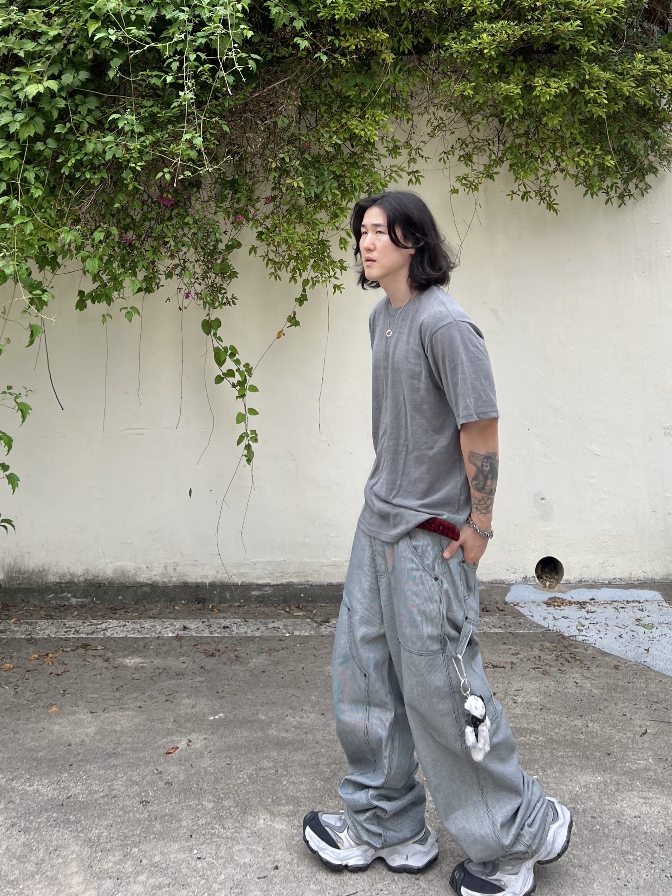 Balenciaga Cargo Sneakers White Grey, Undermycar Stripe Engineers Double Knee Work Pants Black Stripe - 24FW 착용 스타일 - 1