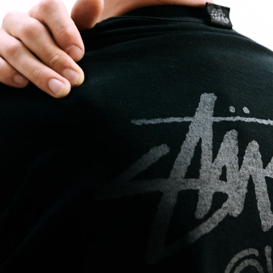 Stussy x Our Legacy Badge Pig. Dyed T-Shirt Overdyed Black 착용 스타일 - 5