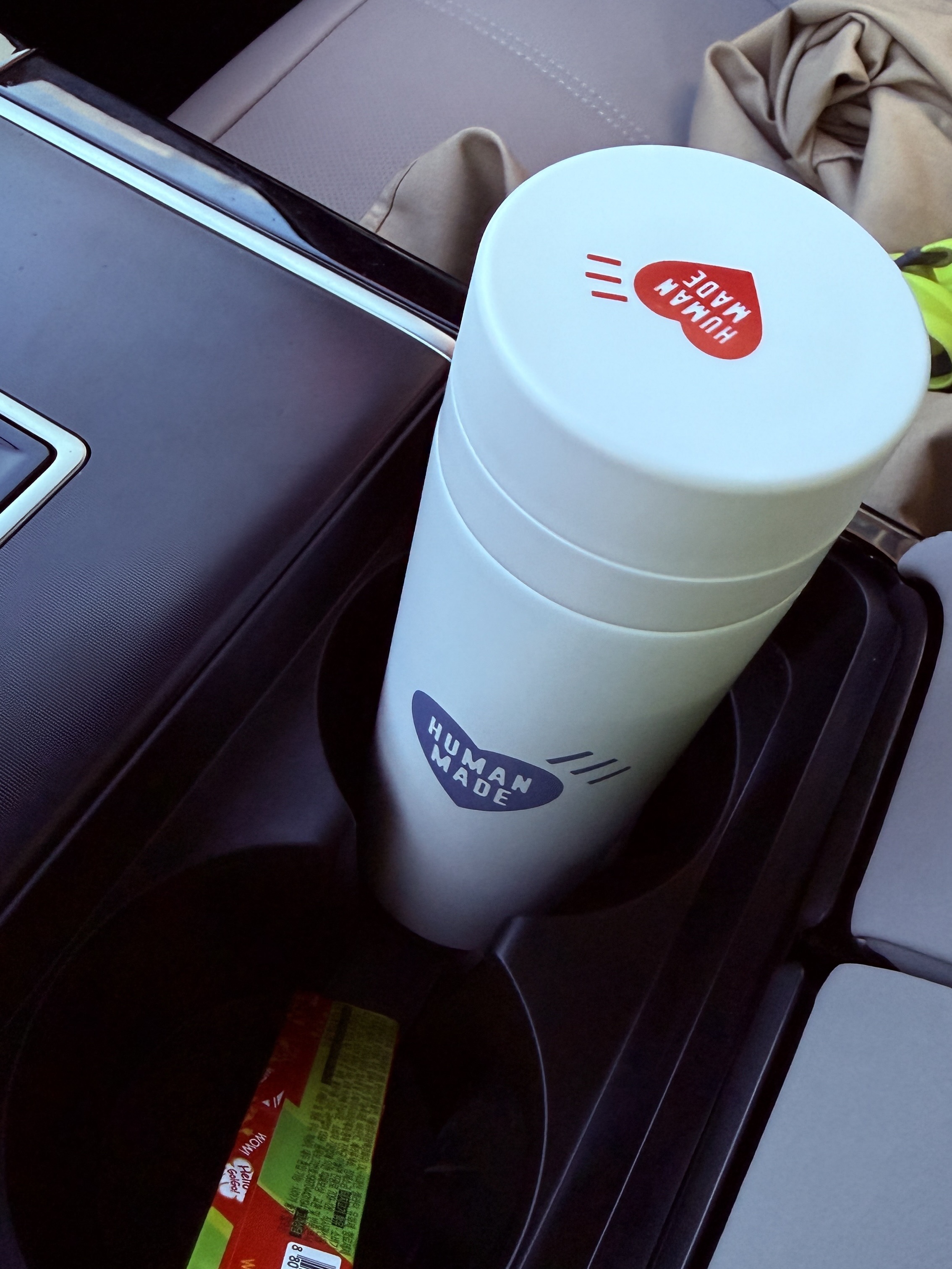 Human Made Thermo Stainless Bottle 500ml Jamsil White 착용 스타일