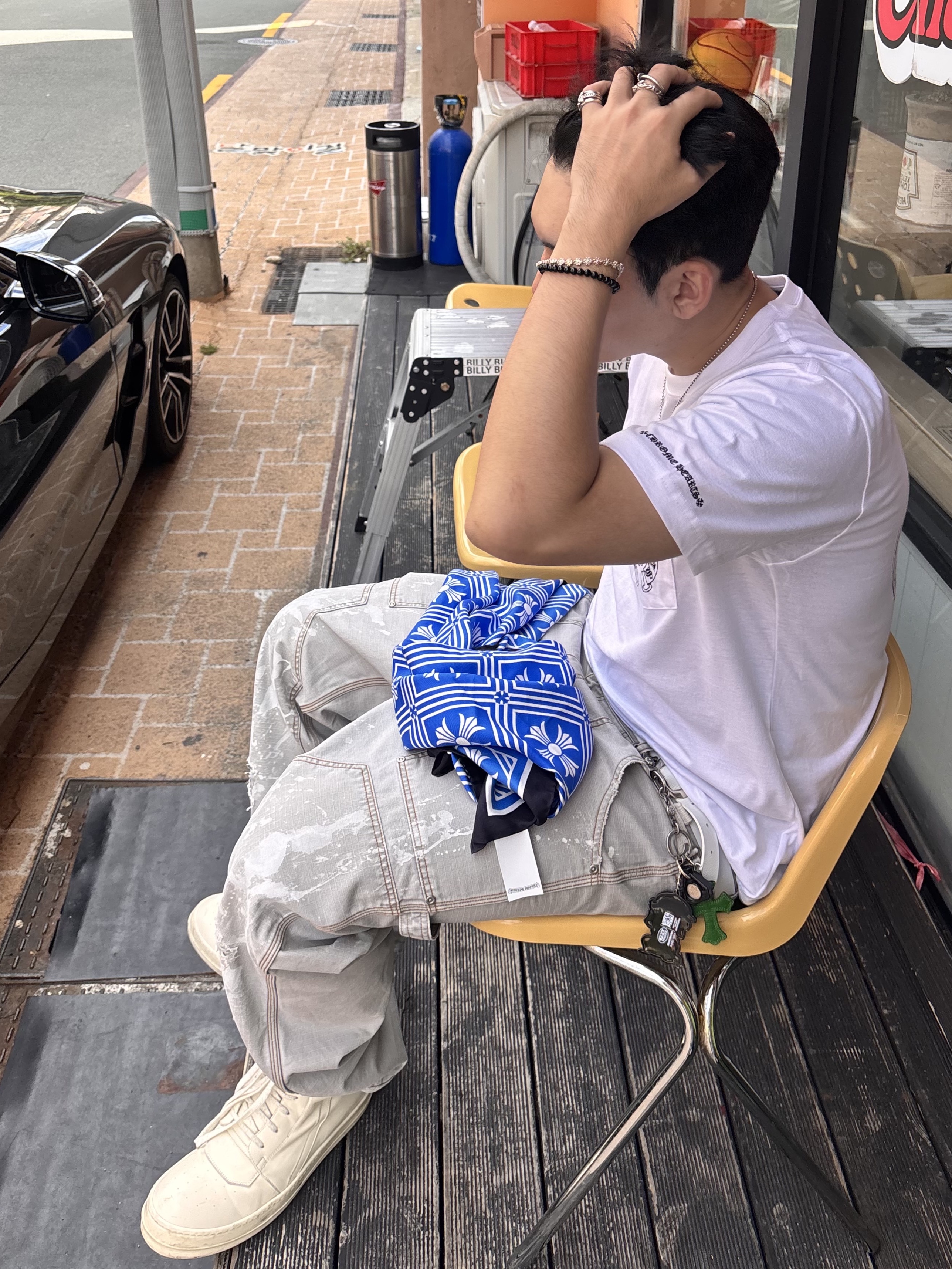 Chrome Hearts Silk Scarf Blue, Chrome Hearts Horseshoe Logo Pocket T-Shirt White 착용 스타일 - 6
