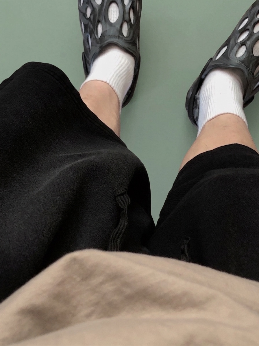 Undermycar MU.127 Classic Logo Brush Washed Sweat Shorts Black, Merrell Hydro Moc Black 착용 스타일 - 2