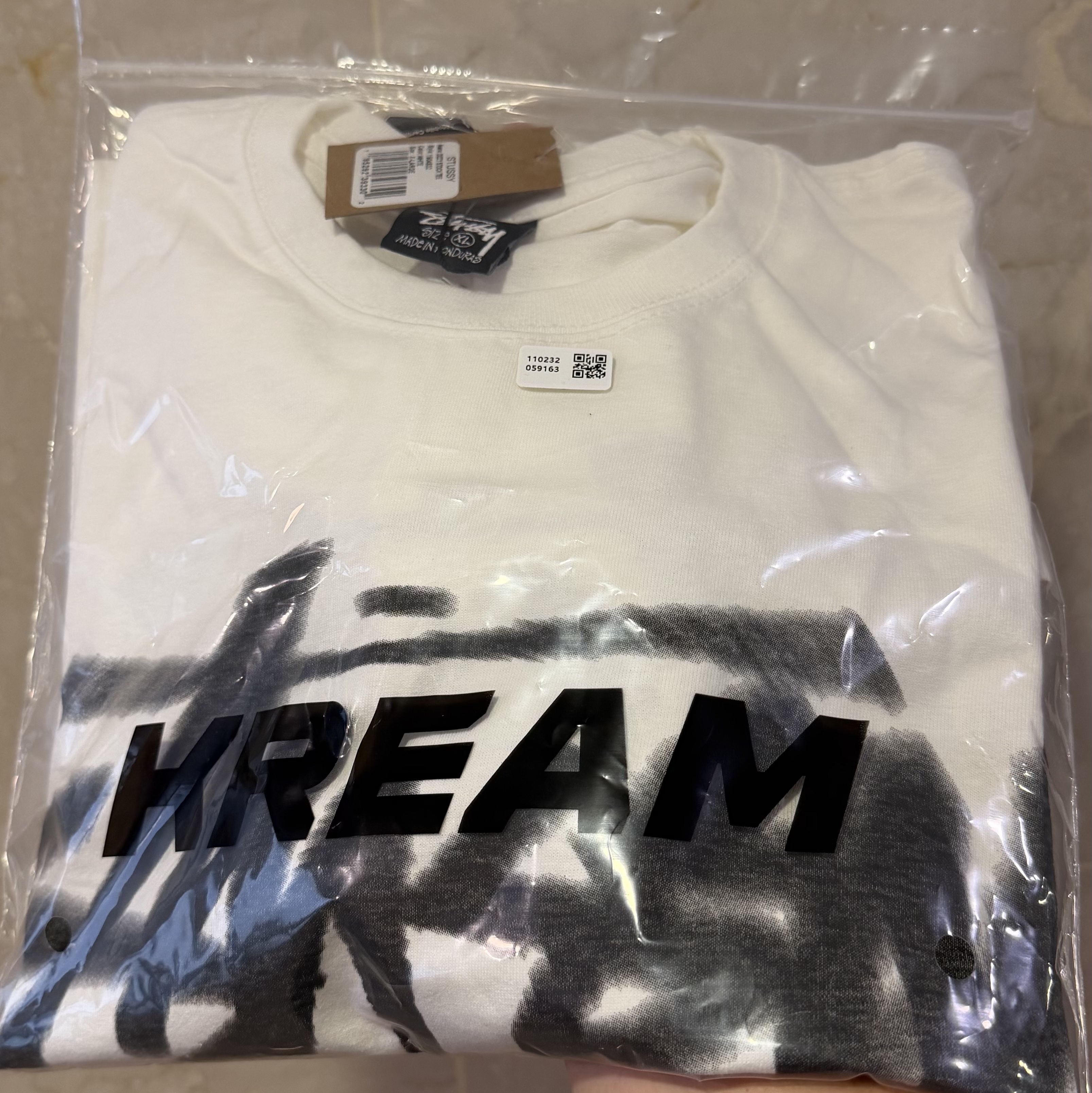 Stussy Dizzy Stock T-Shirt White 착용 스타일