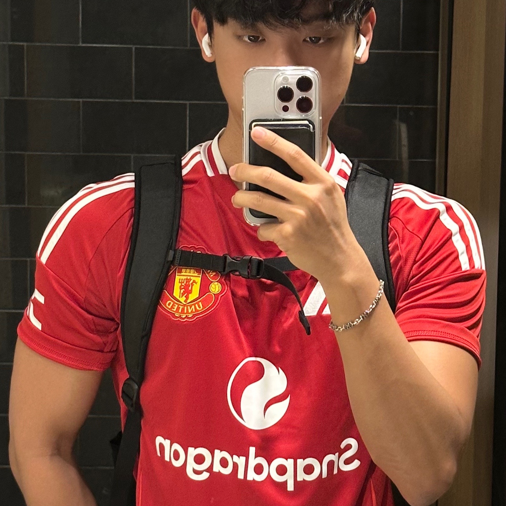 Adidas Manchester United 2024/25 Home Jersey Manchester United FC Red - KR Sizing (Non Marking Ver.) 착용 스타일
