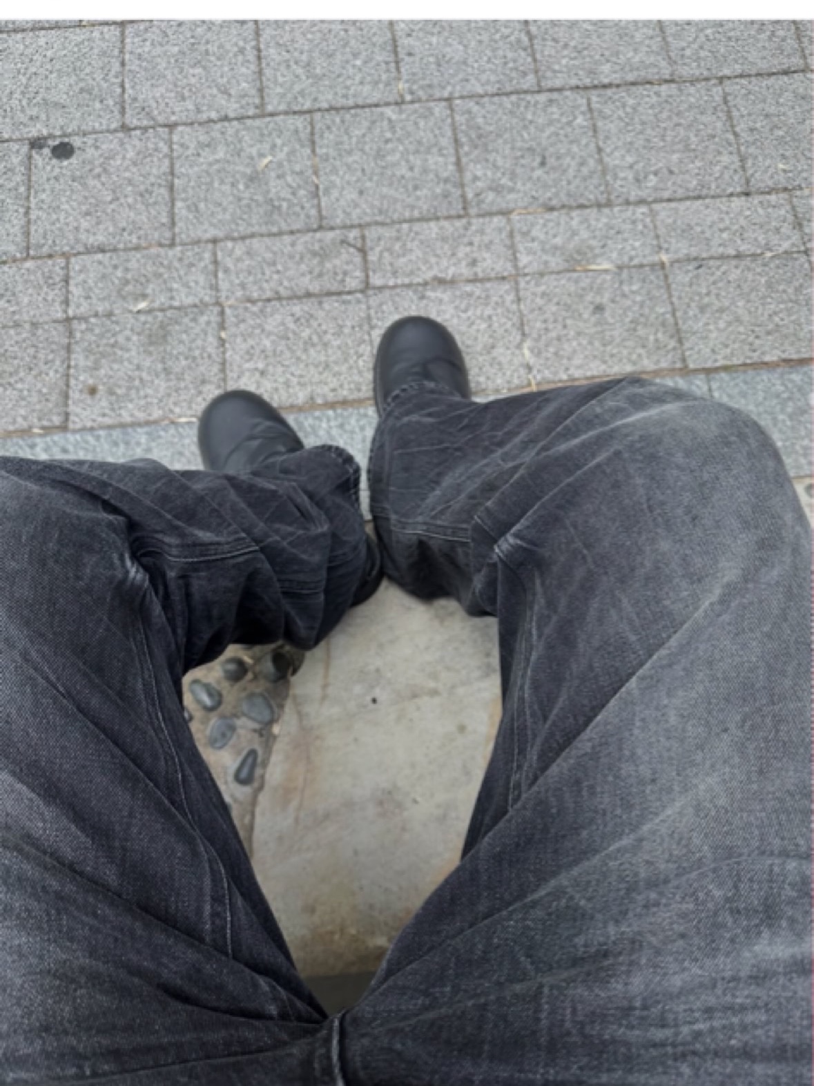 AX CONNECTION Authentic Vintage Washed Flare Denim Pants Black 착용 스타일 - 1