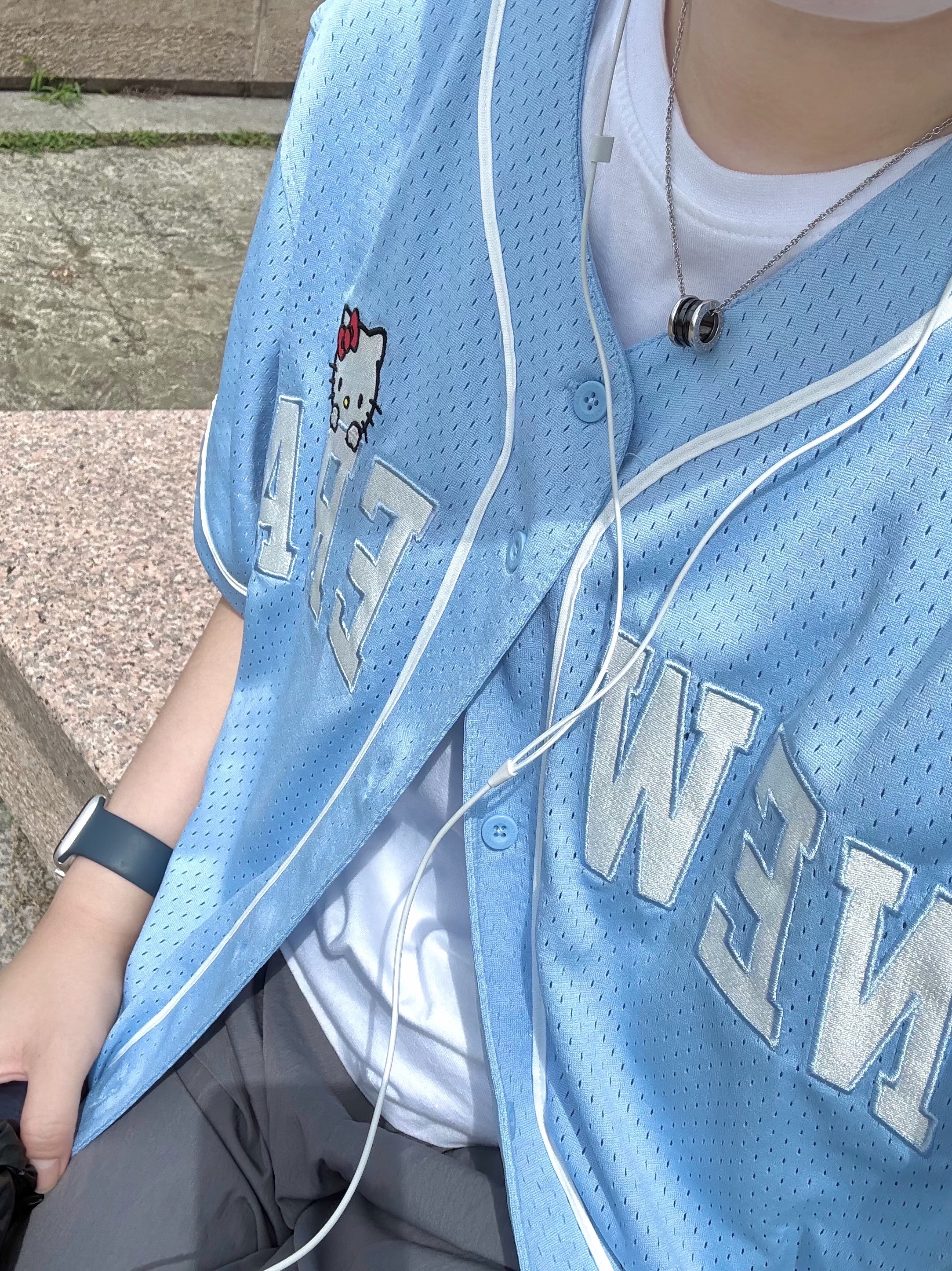 New Era x Hello Kitty Baseball Jersey Blue/Sky, Bulgari Save The Children Necklace Sterling Silver Black Ceramic 착용 스타일