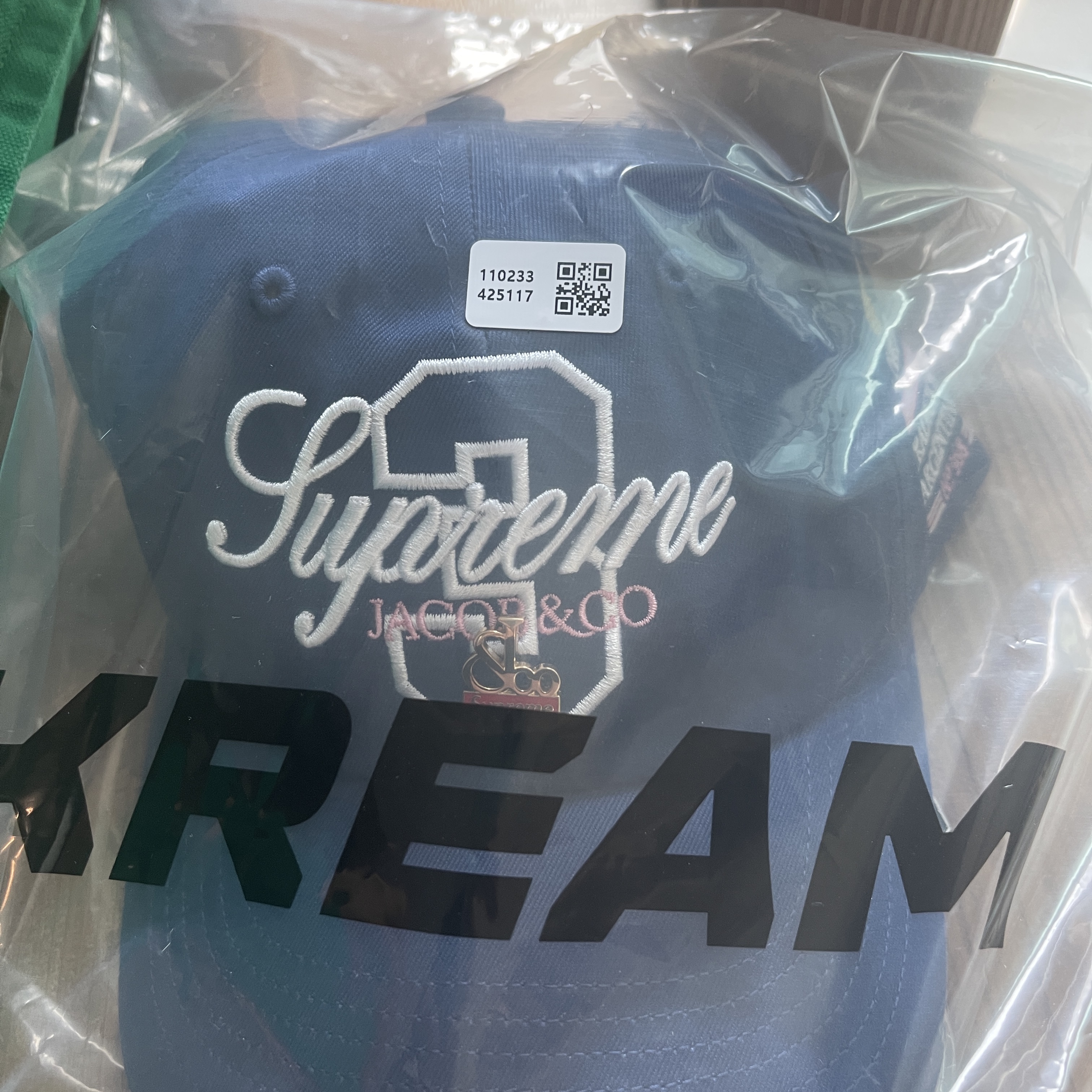 Supreme x La Martina x Jacob & Co 6-Panel Navy - 26SS 착용 스타일