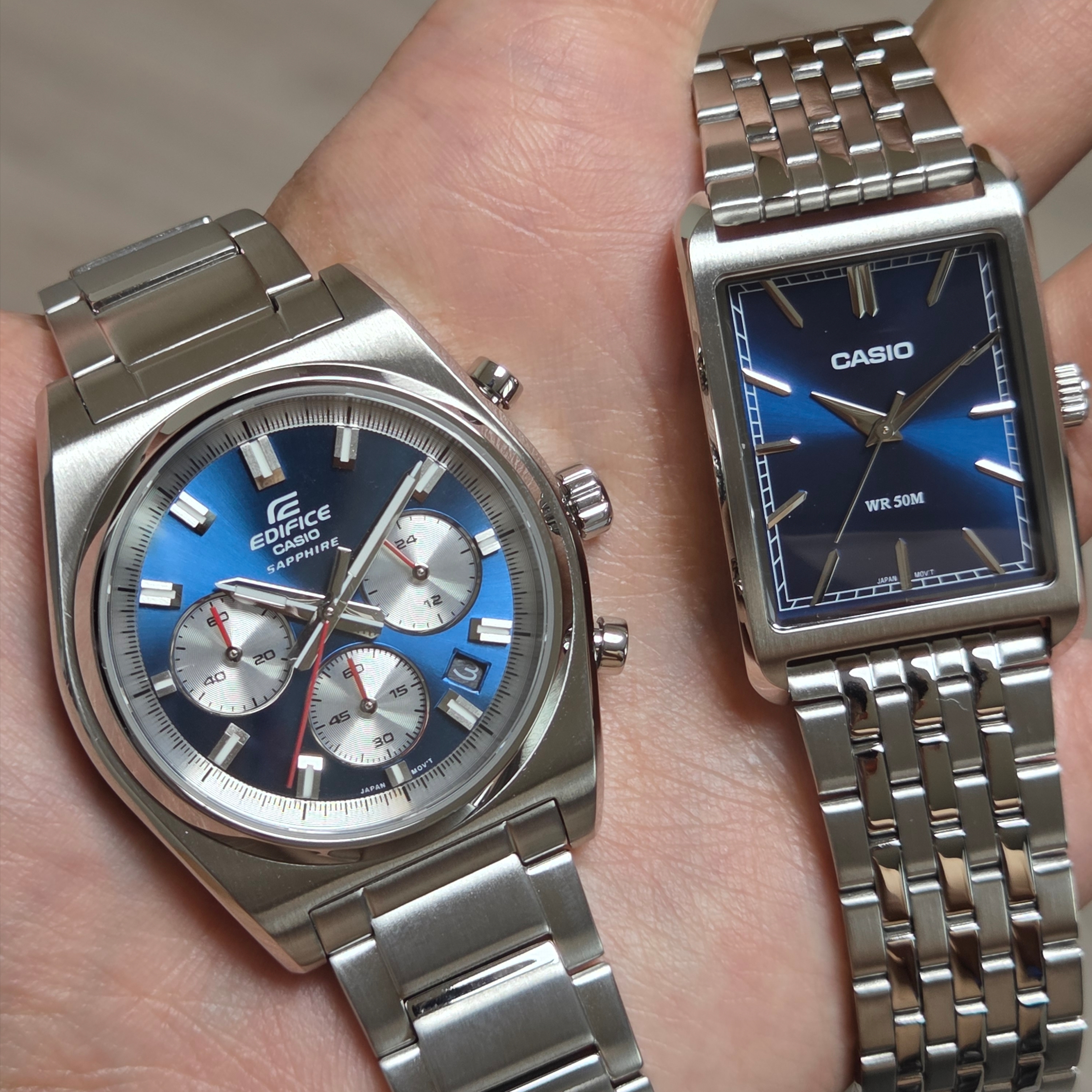 Casio MTP-B215D-2AV Blue, Casio EFB-730D-2AV 착용 스타일 - 1