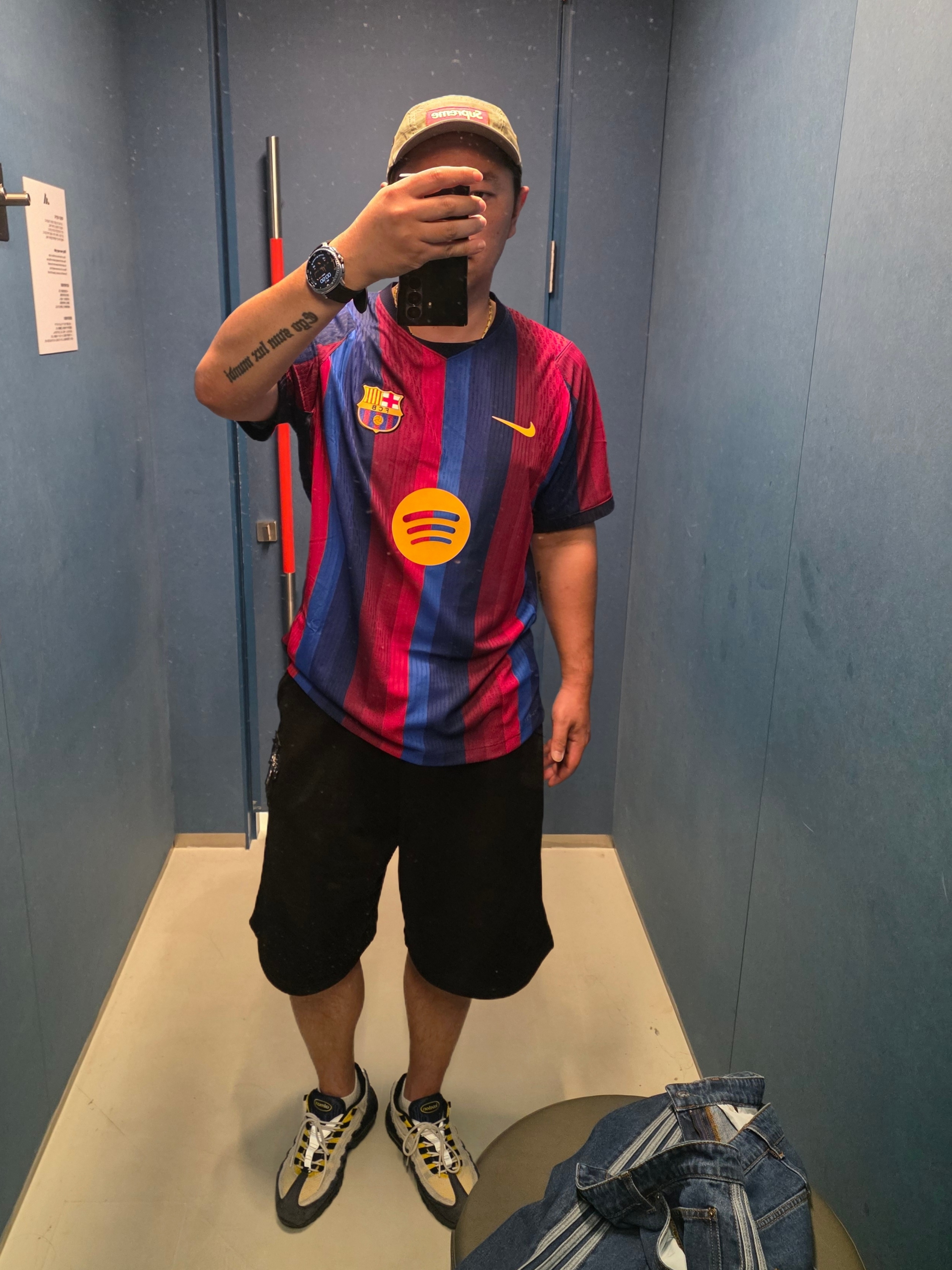 Nike FC Barcelona 2026/27 Stadium Home Dri-Fit Soccer Replica Jersey Deep Garnet Blue Void (II1872-683) (Non Marking Ver.) 착용 스타일 - 1