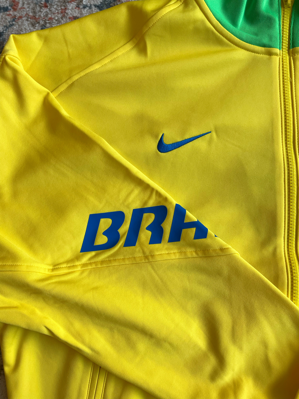 Nike Brazil Dri-Fit Academy Pro Anthem Jacket Lightning Green Spark (FZ9388-718) (Non Marking Ver.) 착용 스타일 - 2