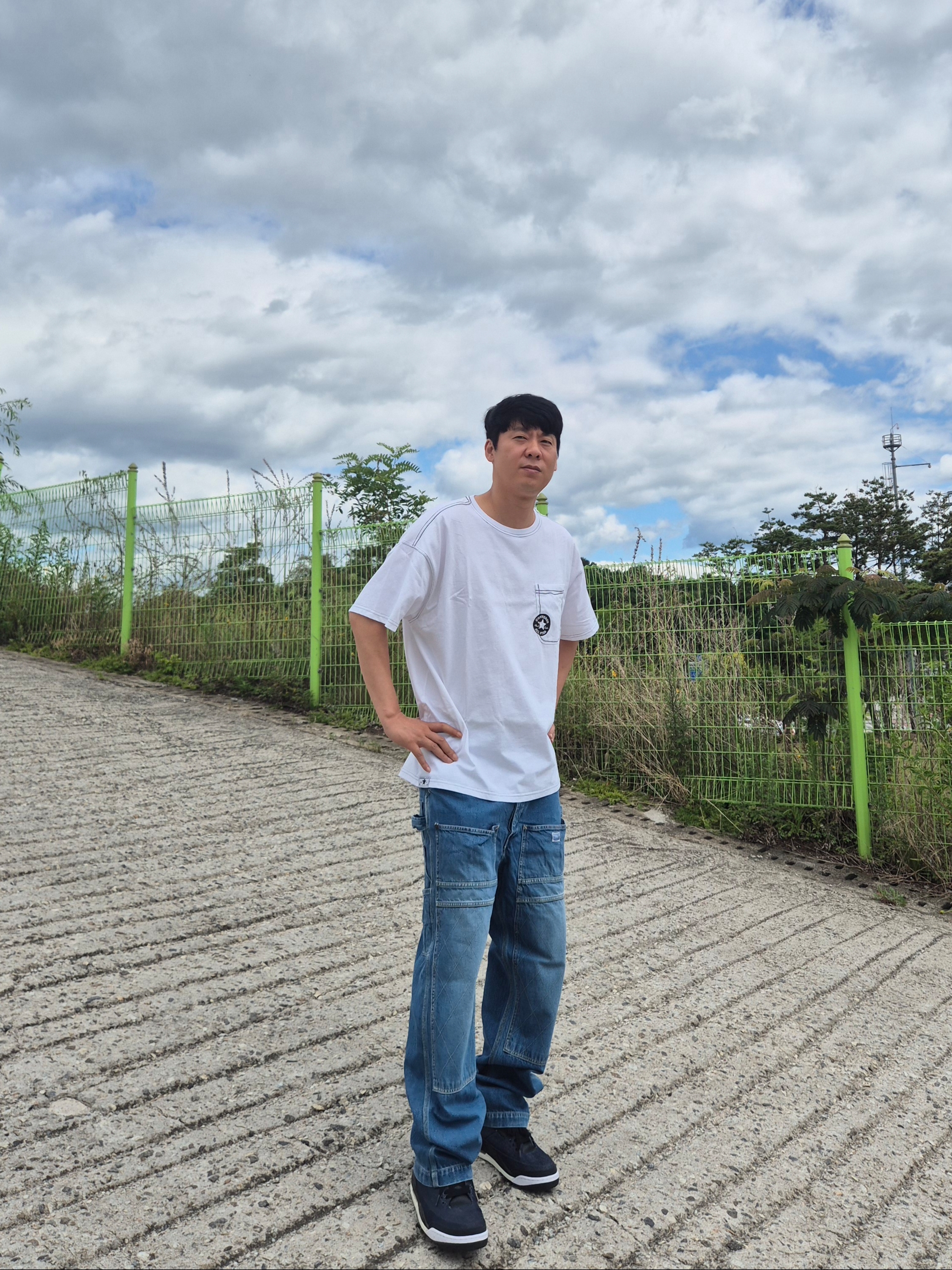Kapital 11.5 oz. Denim Lumber Pants Indigo (Processing), Jordan 3 x Levi’s Indigo and Gym Red 착용 스타일 - 1