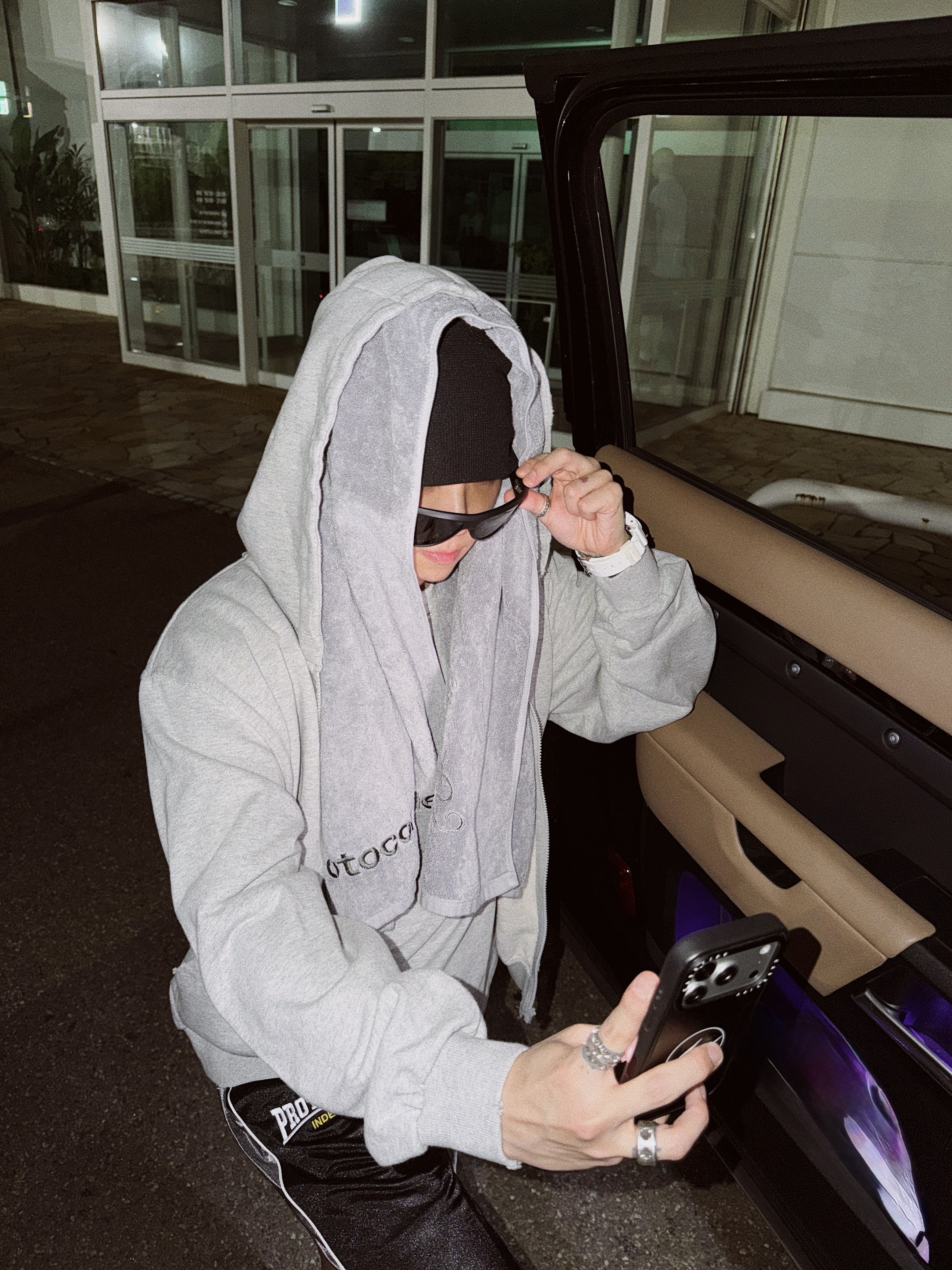 Protocol Index Terry Towel Zip Hoodie Melange Grey, Protocol Index Basketball Jorts Black 착용 스타일 - 2