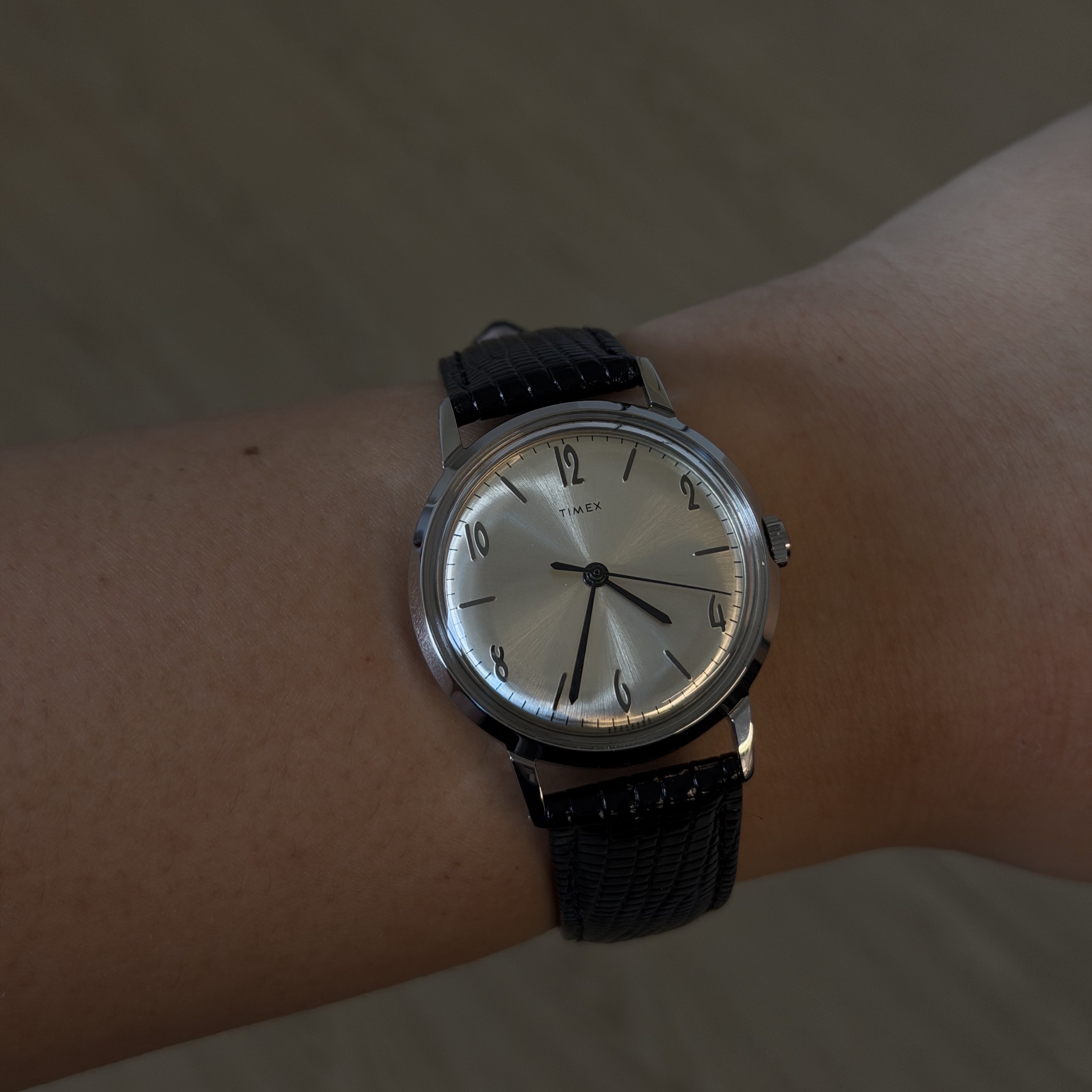 Timex Marlin OG 34mm Leather Strap Watch Black Silver 착용 스타일