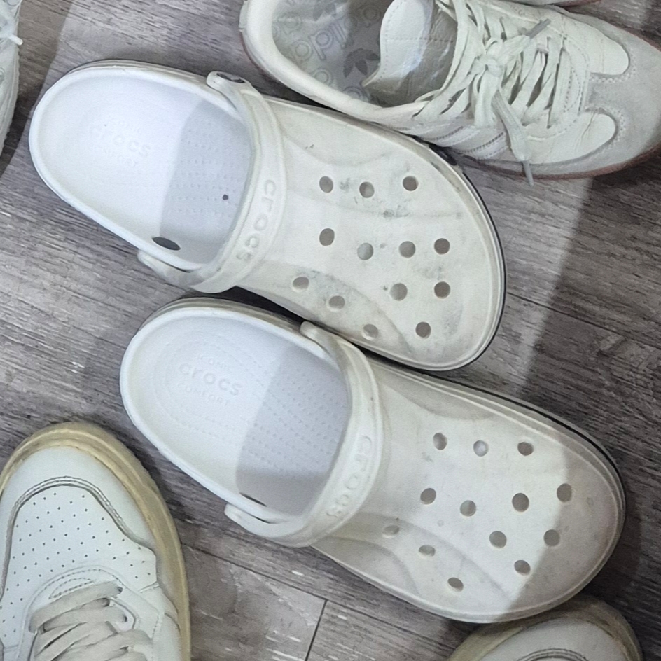 Crocs Classic Clog White 착용 스타일