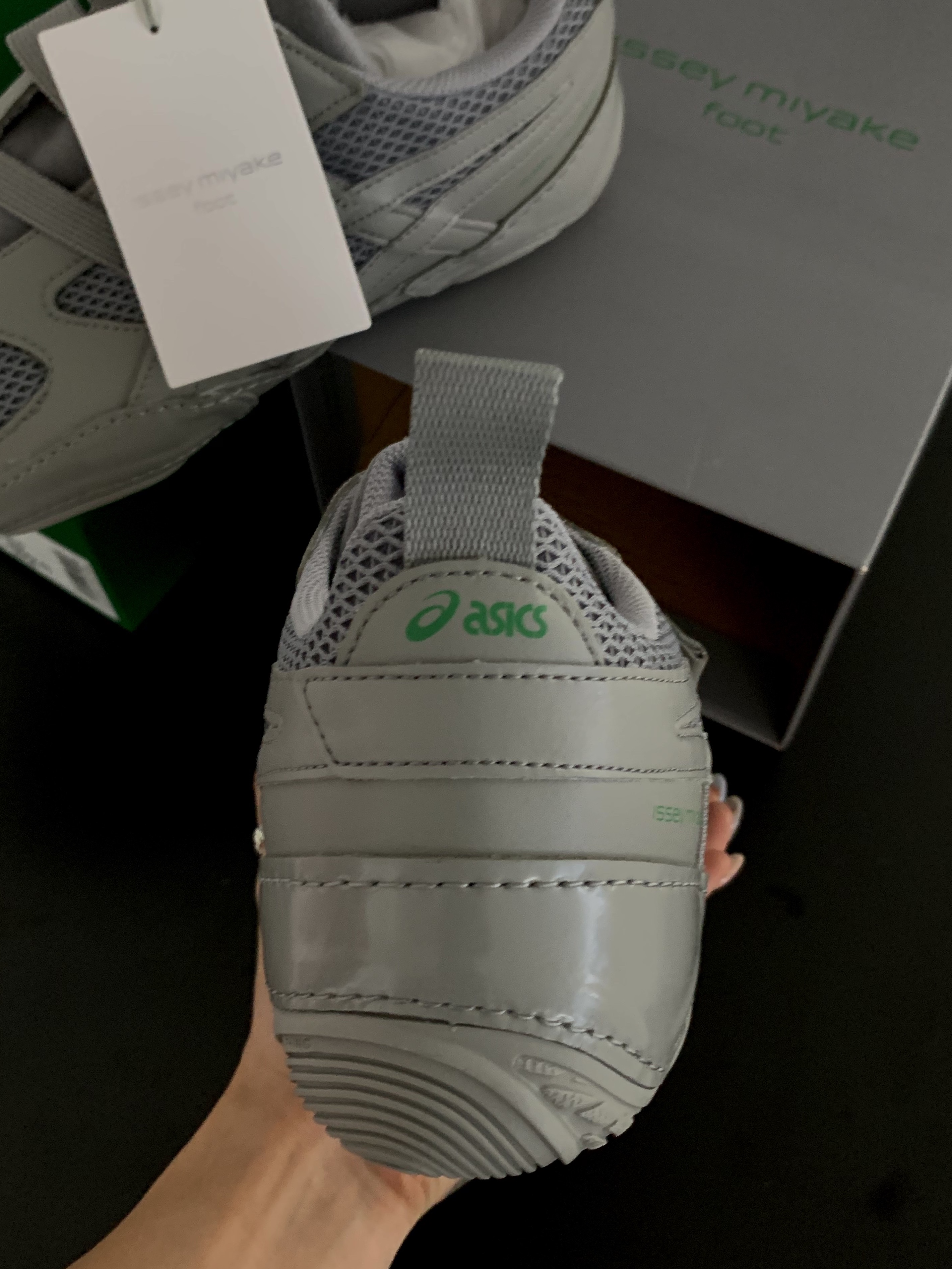 Asics x Issey Miyake Hyper Taping Grey 착용 스타일 - 3