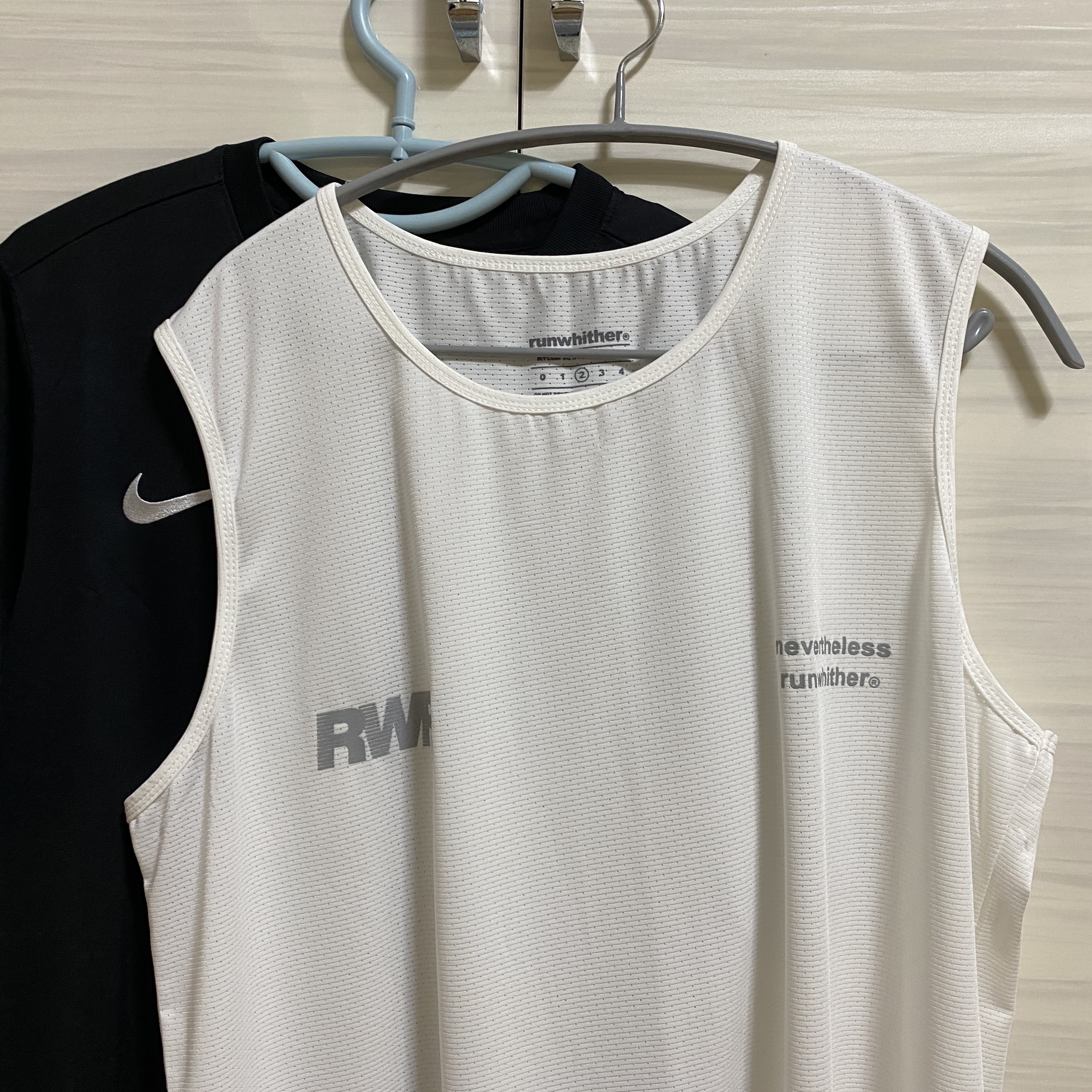 Nike Dri-Fit Park 7 T-Shirt Black, [KREAM 단독] runwhither Training Singlet White 착용 스타일