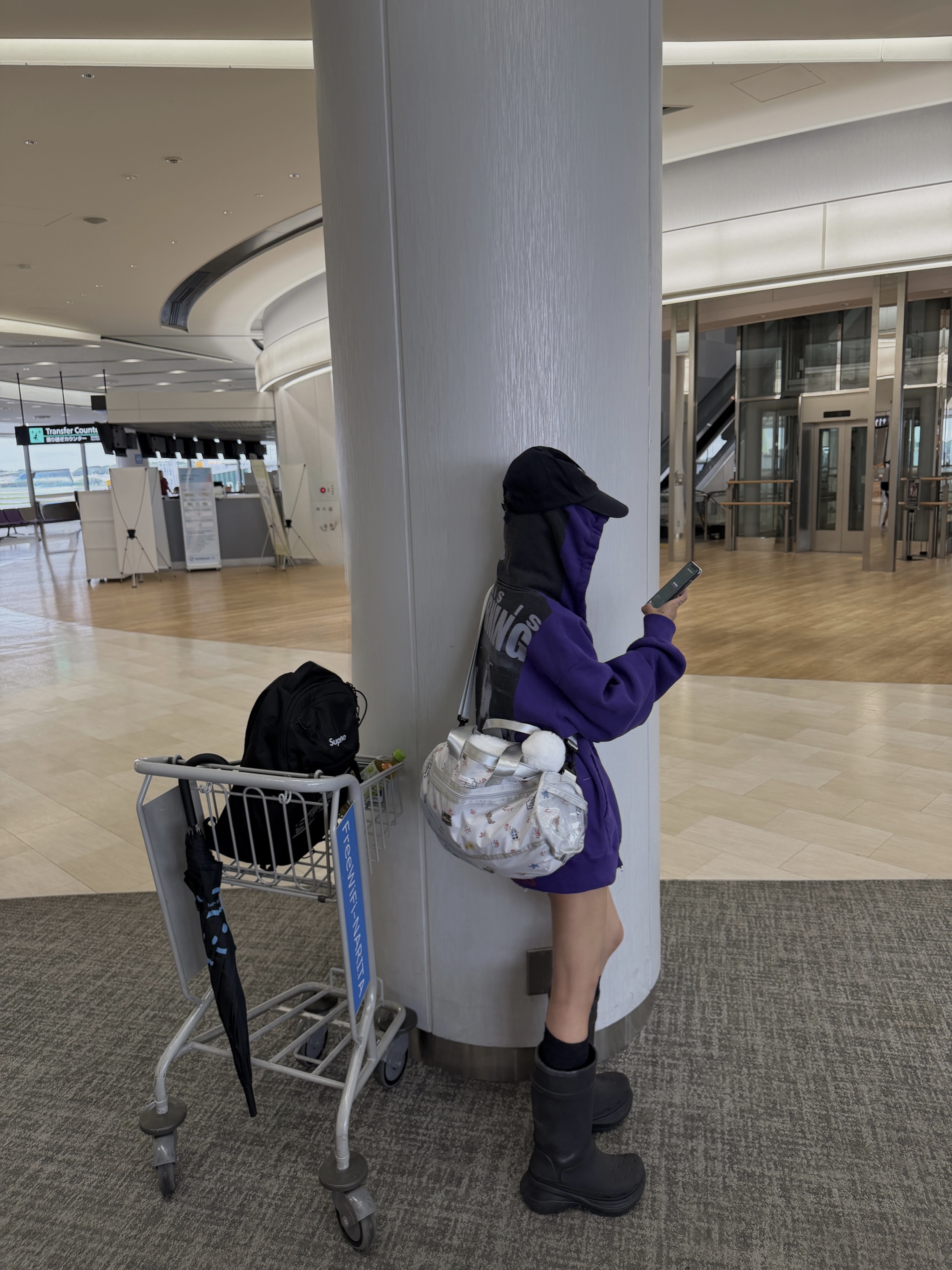Supreme Paris Is Burning Zip Up Hooded Sweatshirt Purple - 26SS, Balenciaga x Crocs Rubber Boot Black 착용 스타일