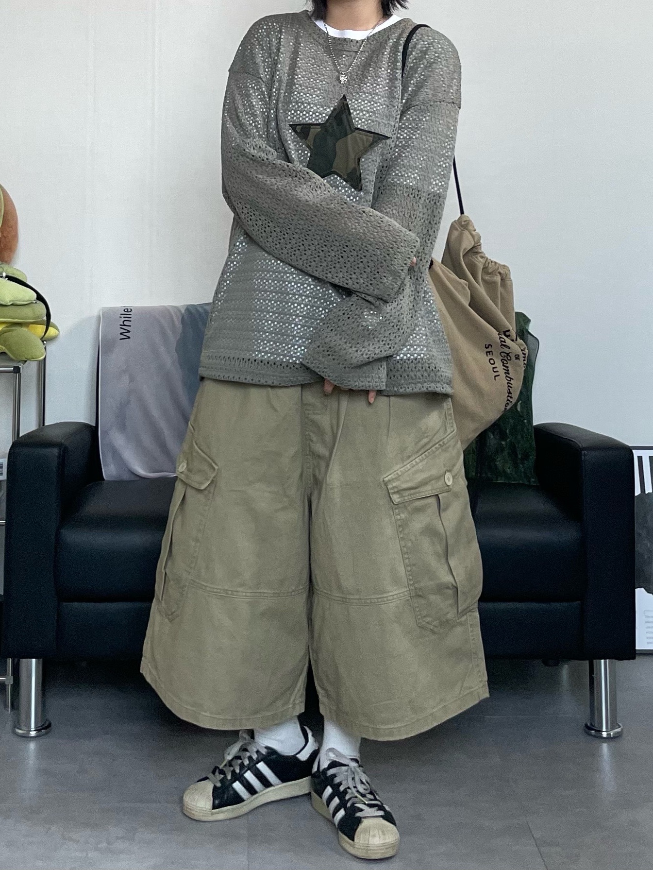 Deus Ex Machina String Bag Tan, Adidas Superstar Premium Black White 착용 스타일 - 5
