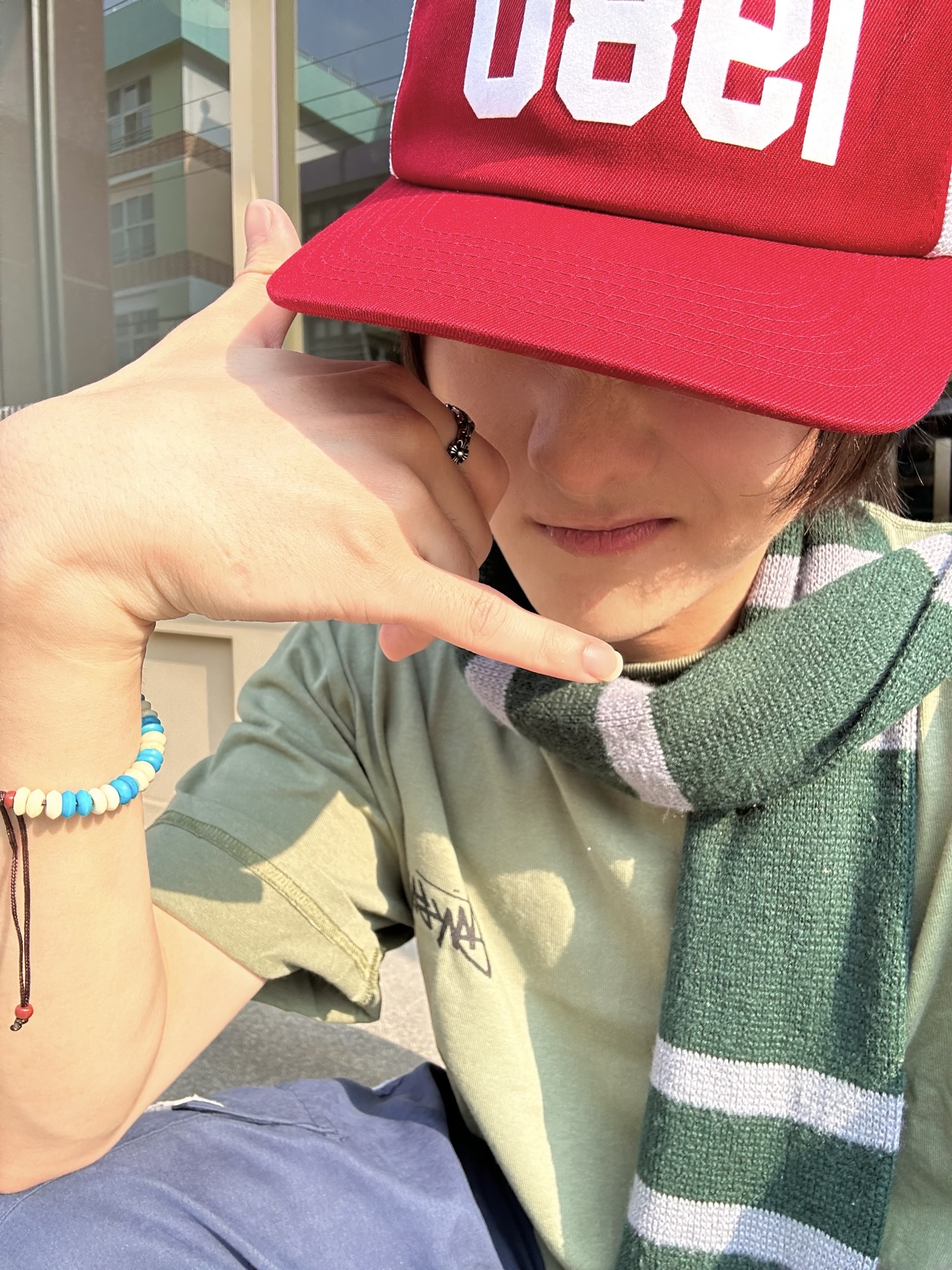 Stussy Trucker 1980 Snapback Garnet, Stussy Stock Dog T-Shirt Olive 착용 스타일 - 2