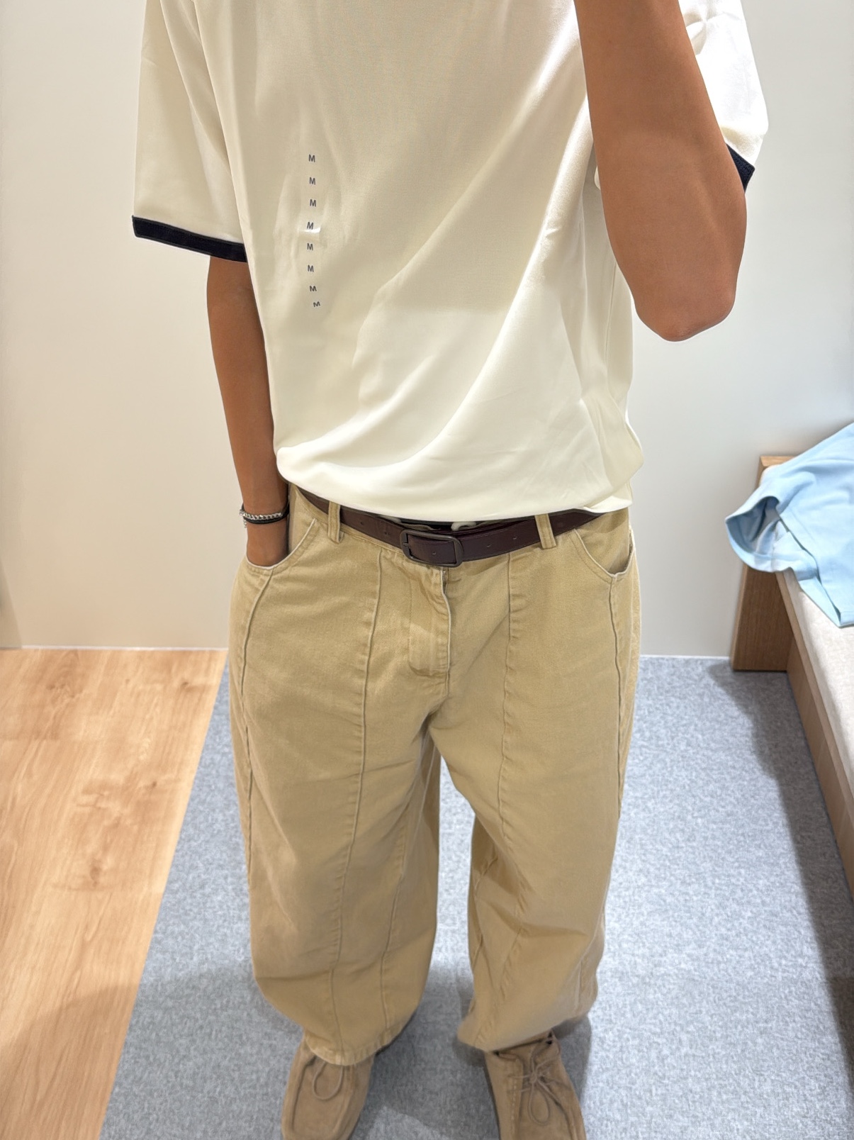 GU Real Leather Moccasin Shoes Beige 착용 스타일