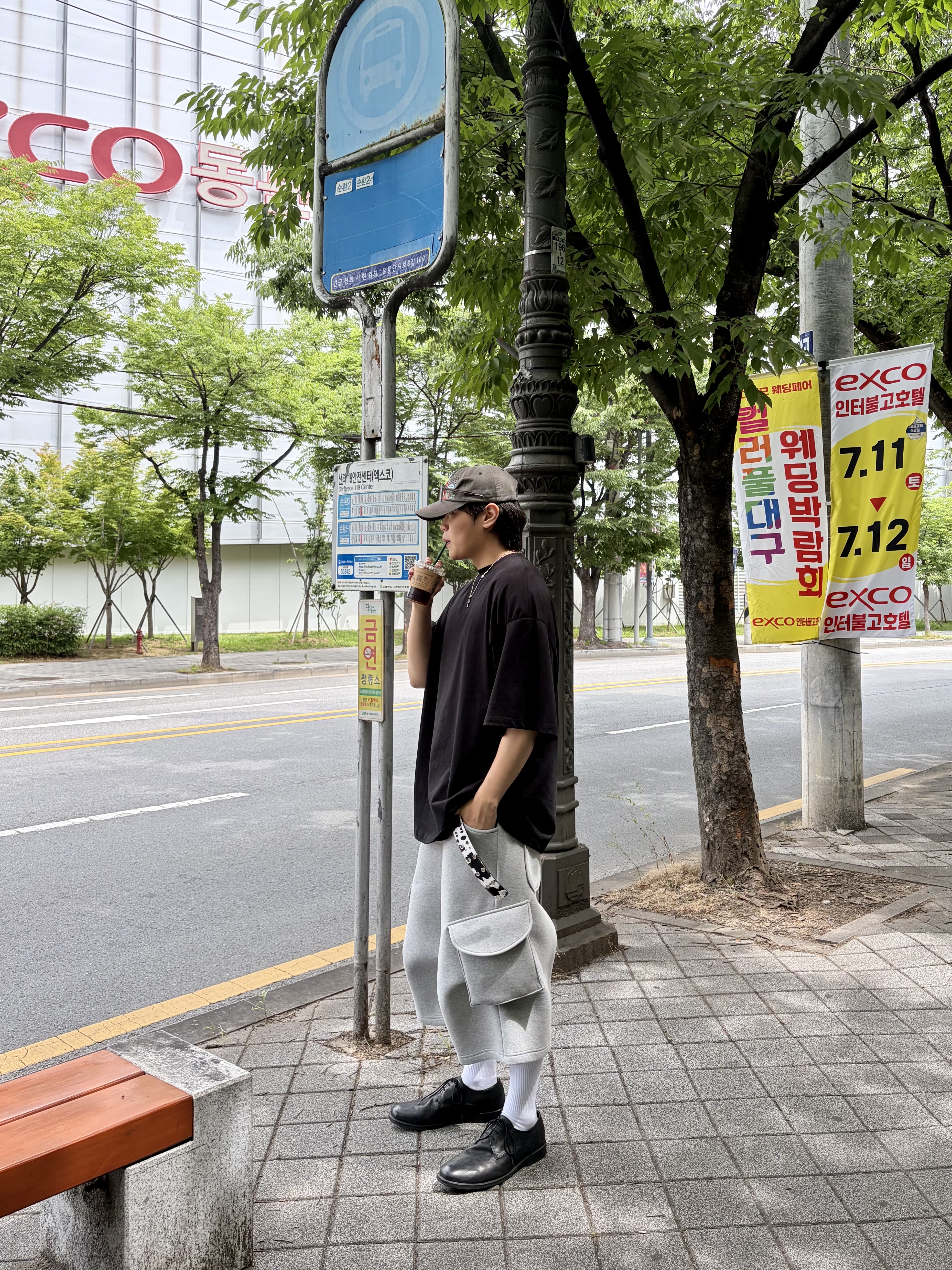 MJD Wide Cargo Bermuda Pants Melange Grey, Kamien x MJD Double Hole Belt Oreo Calf Hair 착용 스타일 - 1