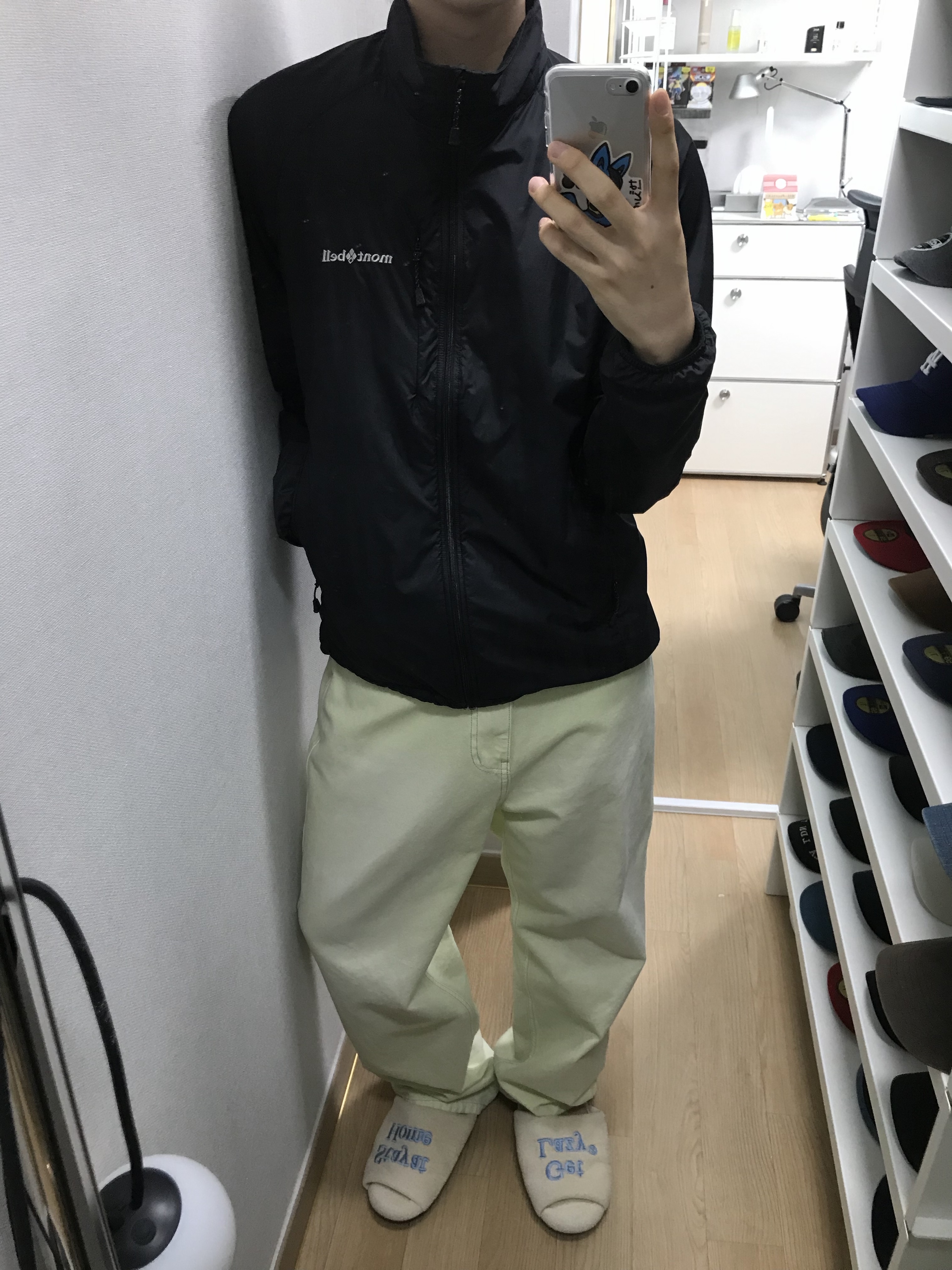 Montbell Light Shell Outer Jacket Black 착용 스타일 - 2