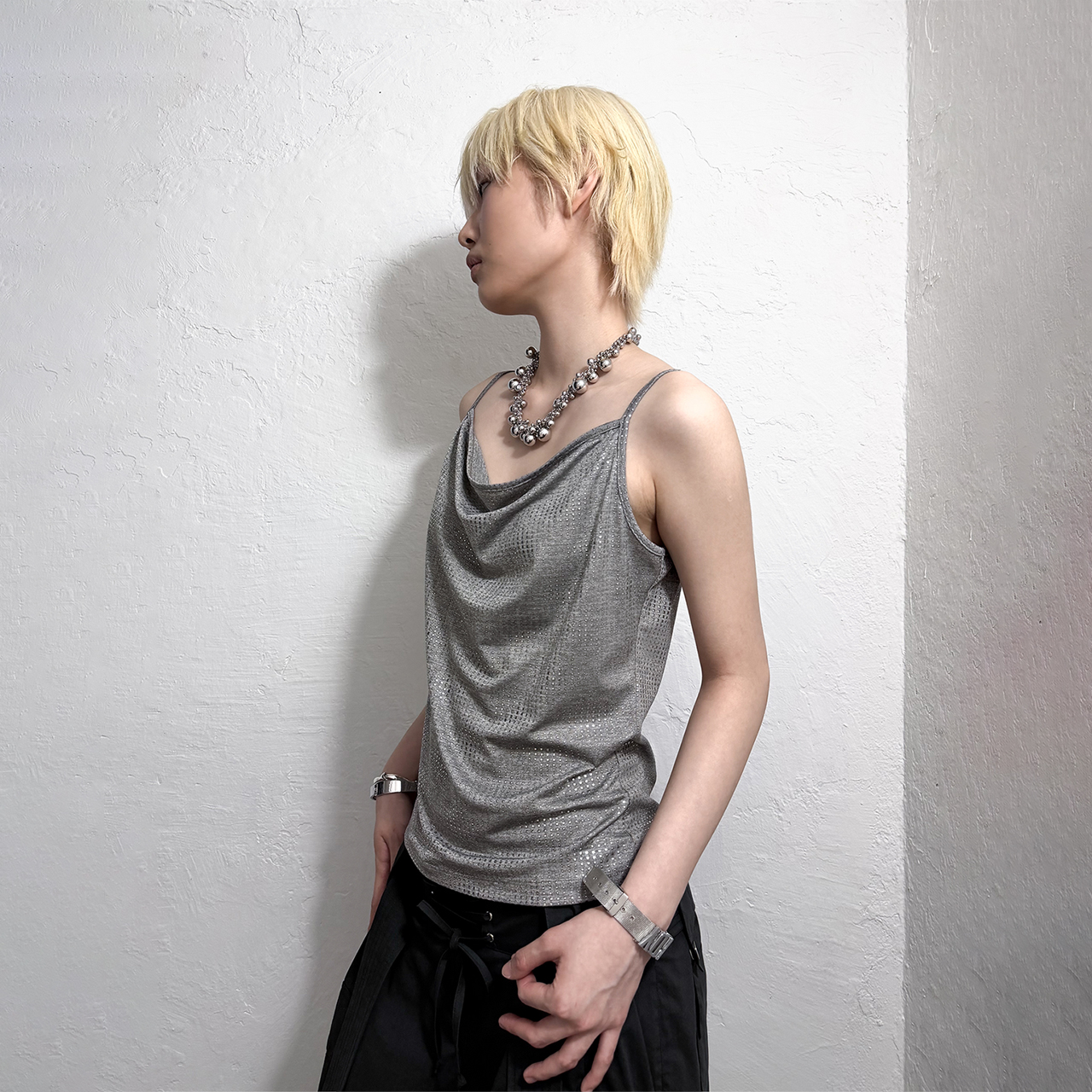 스틸레써디 글리터 카울 넥 캐미솔: 그레(Still Lethardy Glitter Cowl Neck Camisole: Grey) - 5