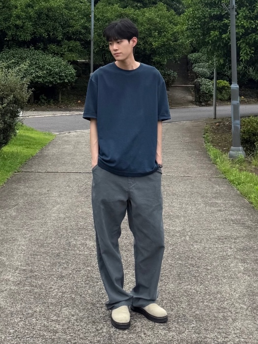 QT8 GARMENTS Washed Oxford Carpenter Pants Grey 착용 스타일 - 4