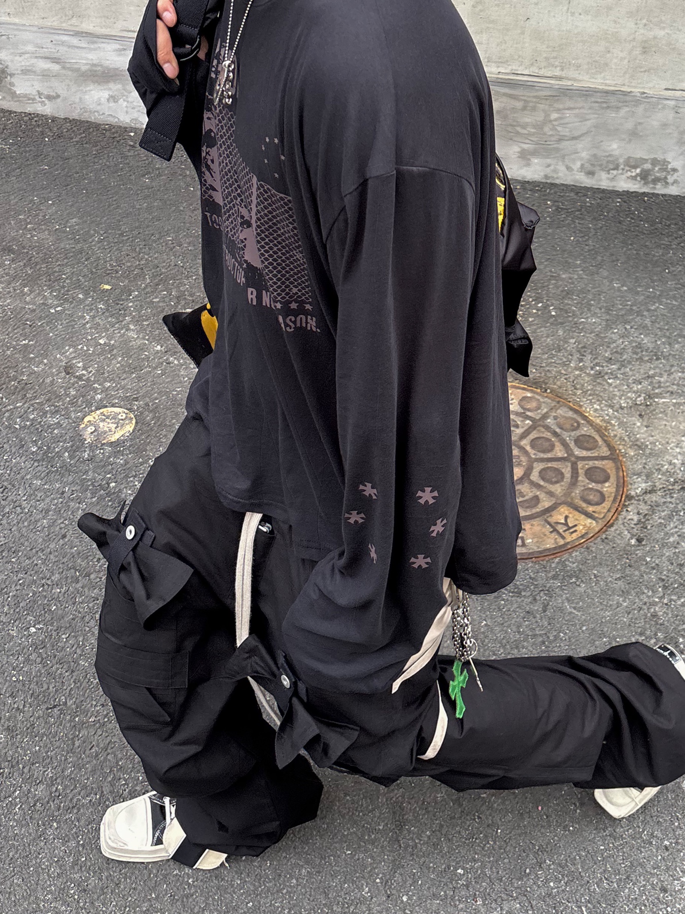 Wapworks Camp Supply Cargo Pants Black, Converse x Drkshdw Turbodrk Chuck 70 Hi Black 착용 스타일 - 3