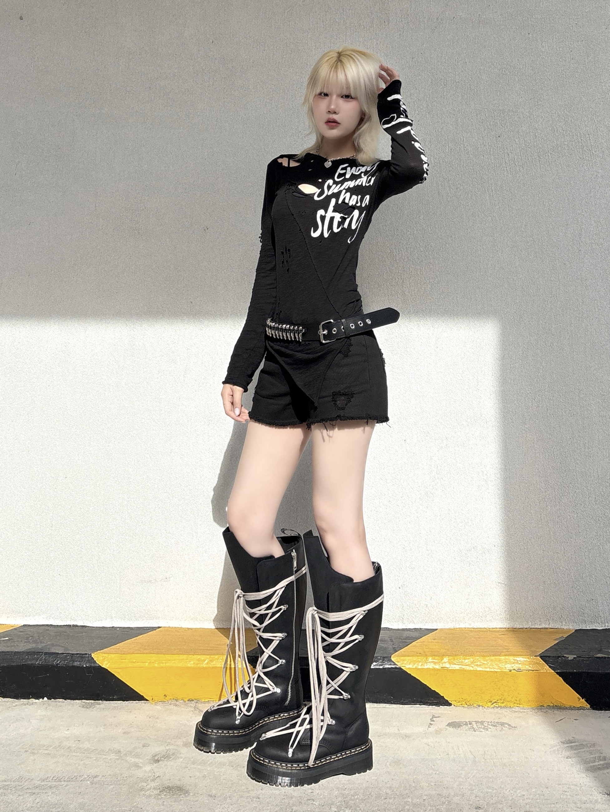 Dr. Martens x Rick Owens 1B60 Quad Sole Pentalace Boots Black 착용 스타일 - 2