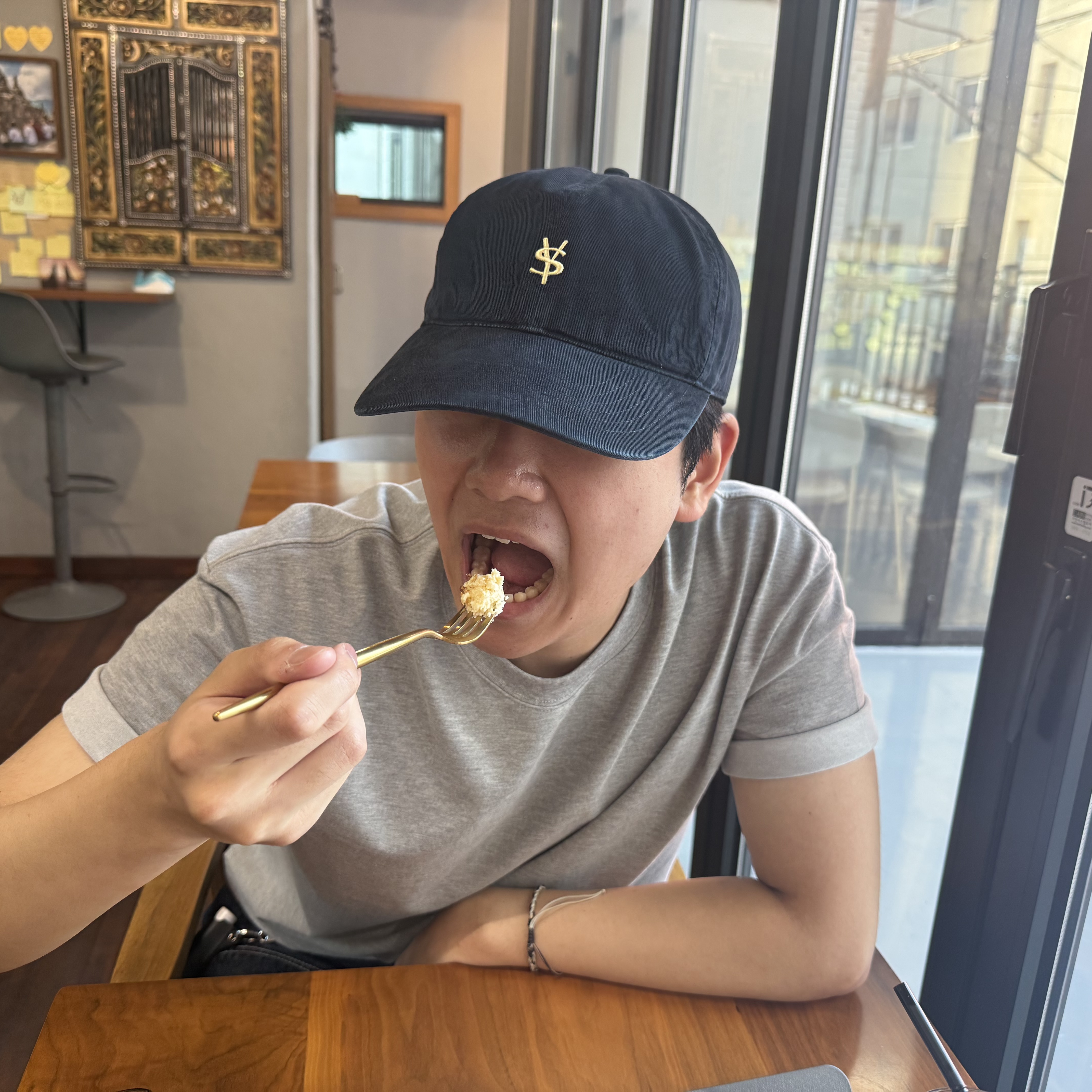 [예약 배송] Sunday Ceremony Sy Classic Vintage Logo Cap - Navy 착용 스타일 - 6
