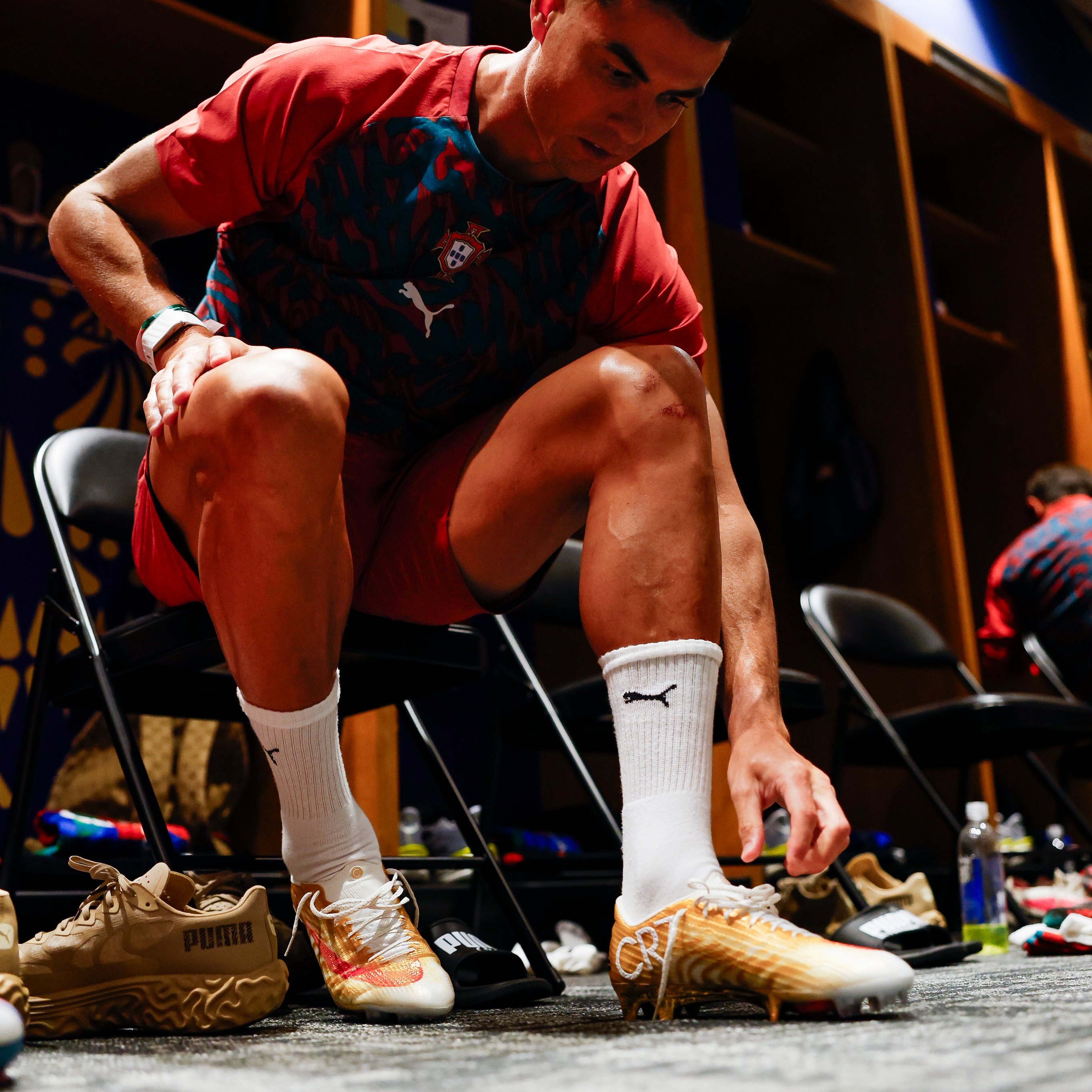 Nike Mercurial Superfly 11 Elite FG CR7 Metallic Gold White 착용 스타일