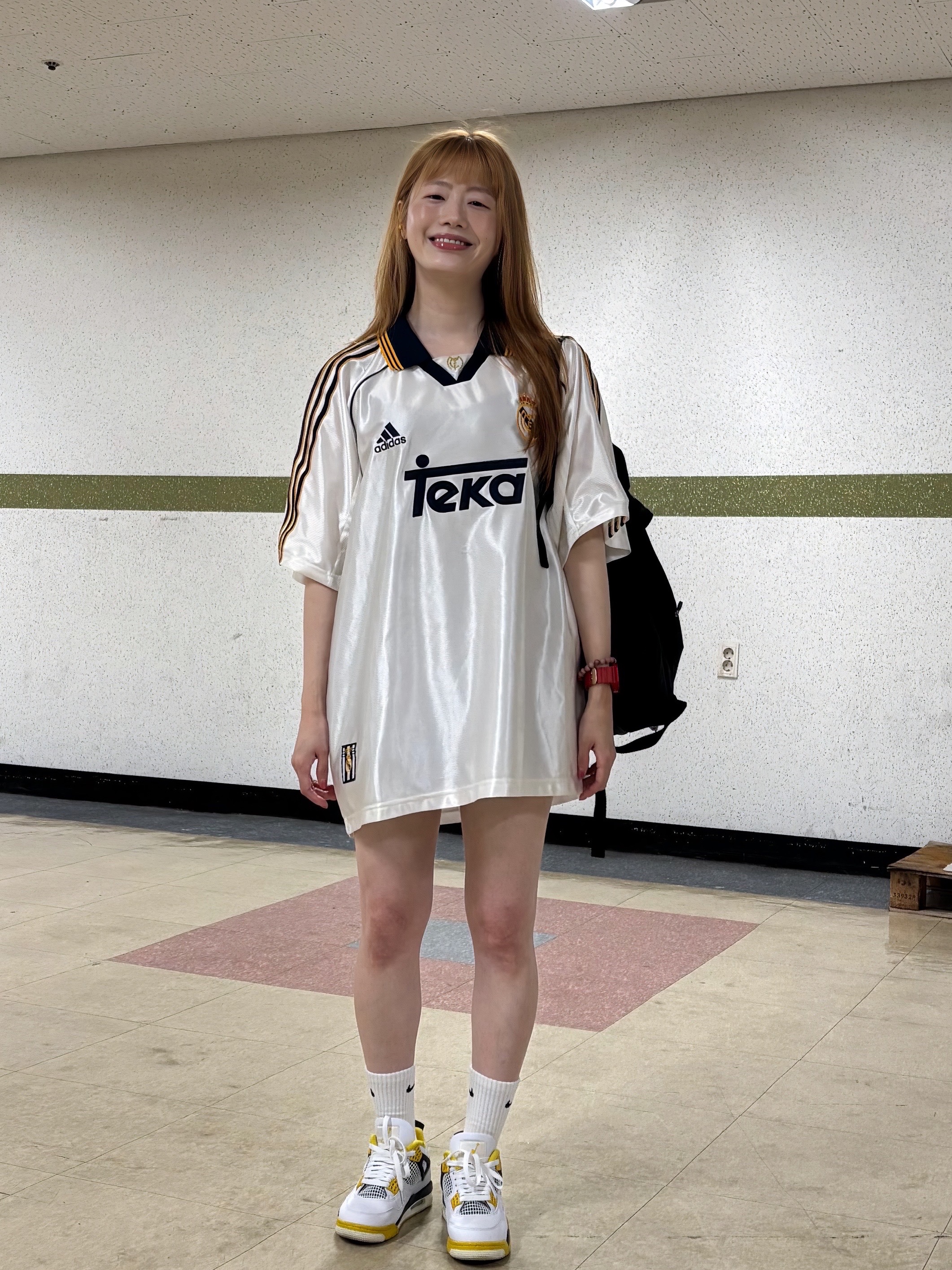 Adidas Real Madrid 99/00 Home Jersey White - KR Sizing (Non Marking Ver.), (W) Jordan 4 Retro Vivid Sulfur 착용 스타일 - 5