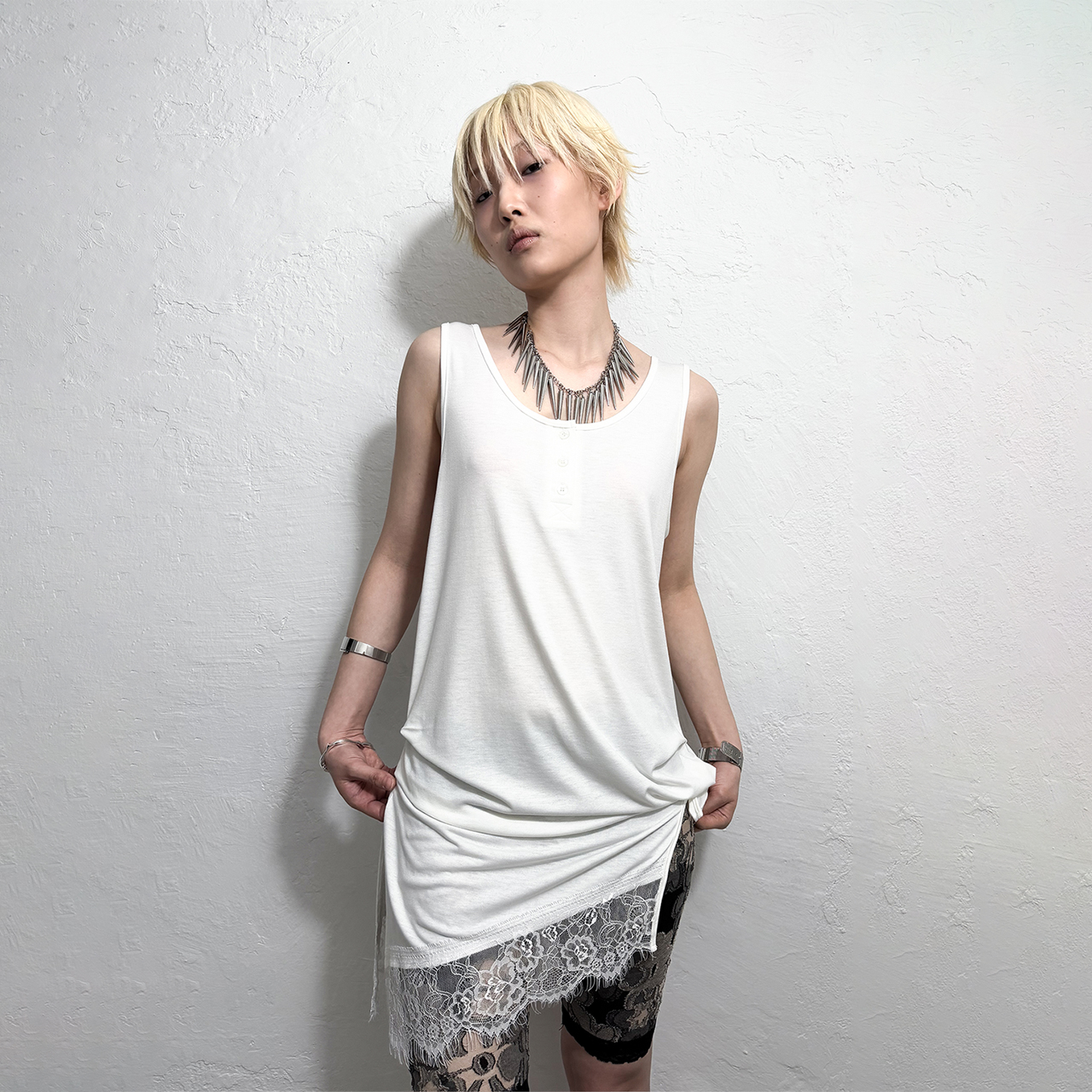스틸레써디 노티드 버튼 레이스 탱크 아이보리(Still Lethardy Knotted Button Lace Tank Ivory) - 3