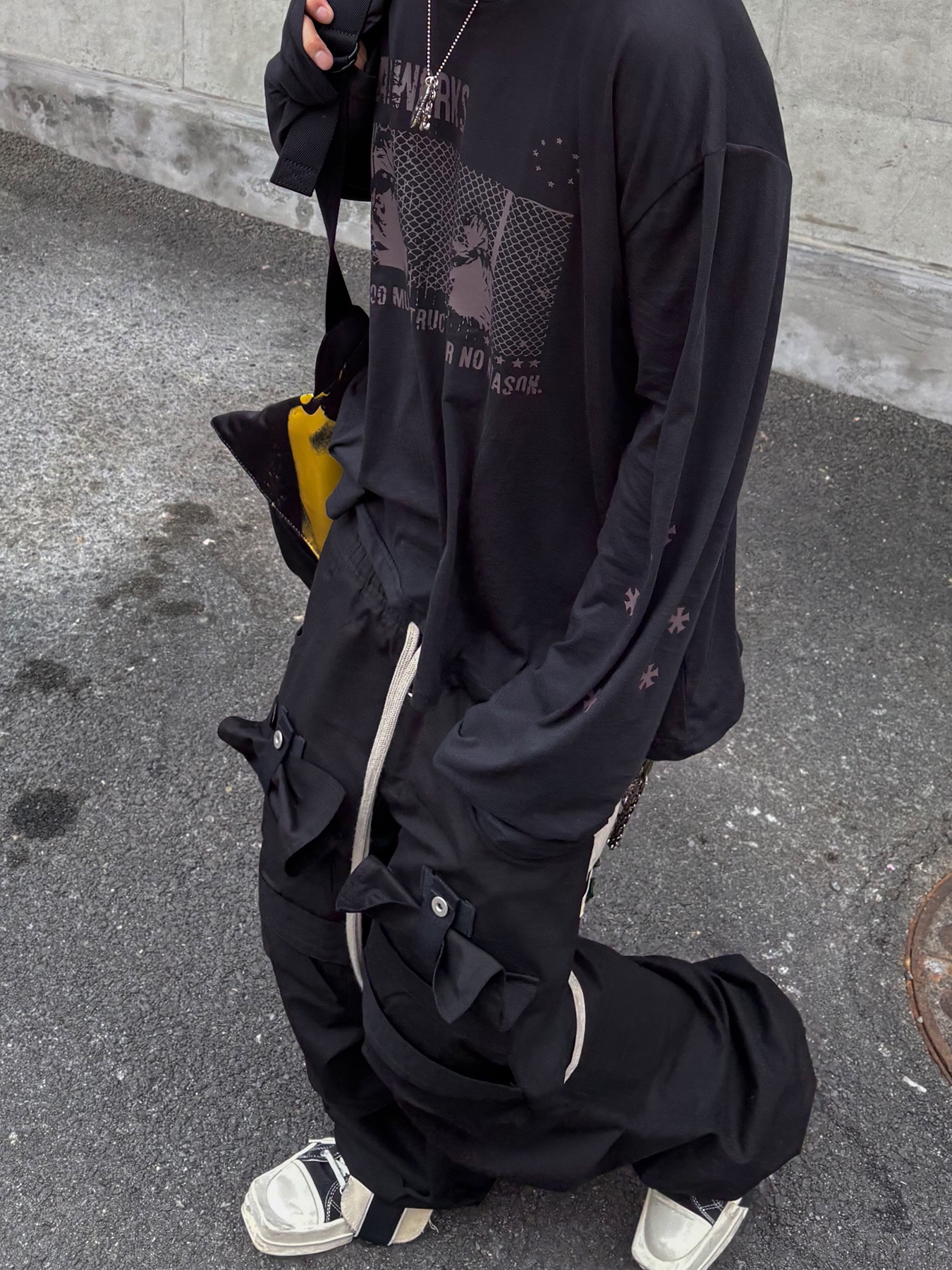 Wapworks Camp Supply Cargo Pants Black, Converse x Drkshdw Turbodrk Chuck 70 Hi Black 착용 스타일 - 6