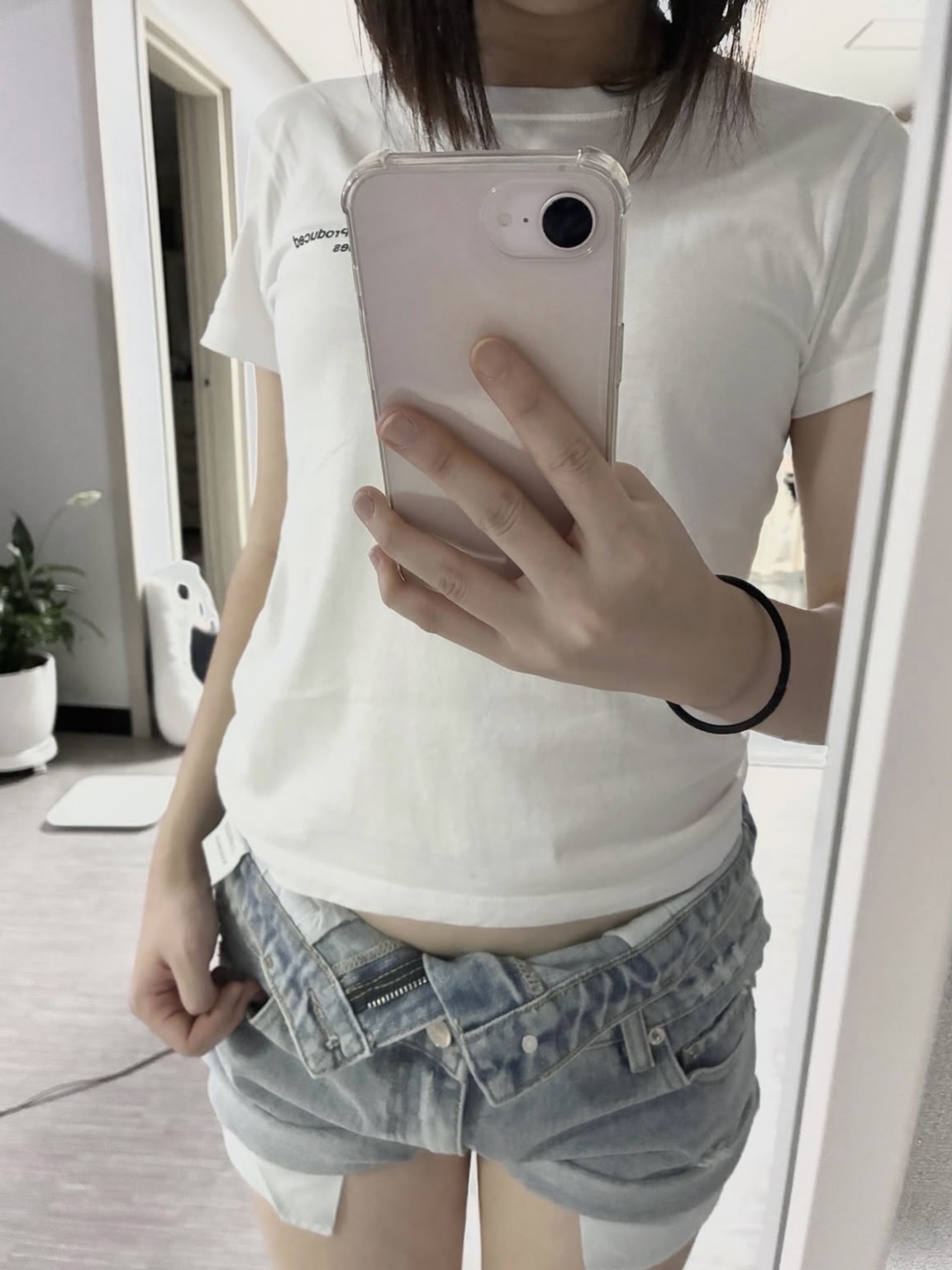 Plastic Product MPa T-Shirt White 착용 스타일 - 1