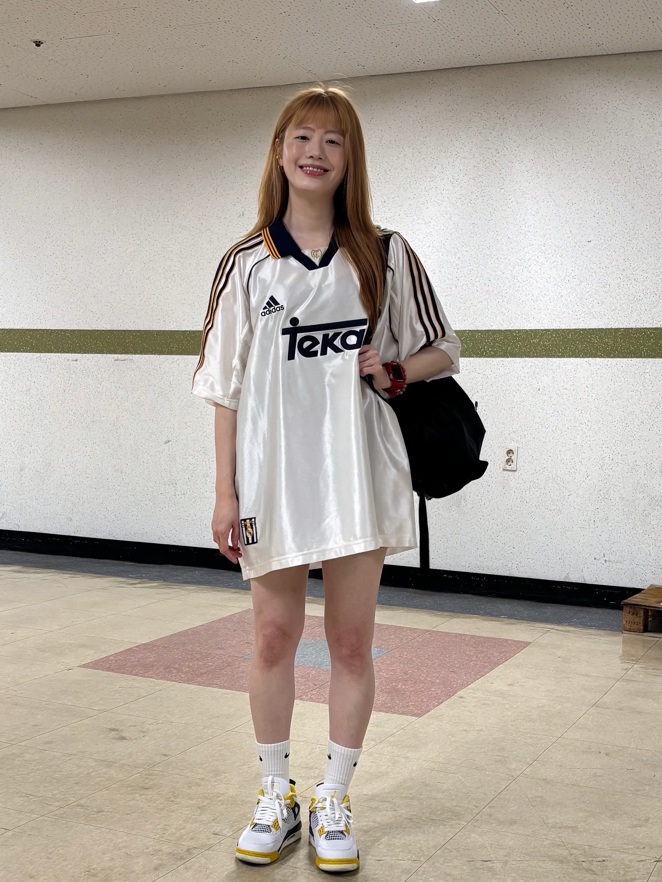 Adidas Real Madrid 99/00 Home Jersey White - KR Sizing (Non Marking Ver.), (W) Jordan 4 Retro Vivid Sulfur 착용 스타일 - 8