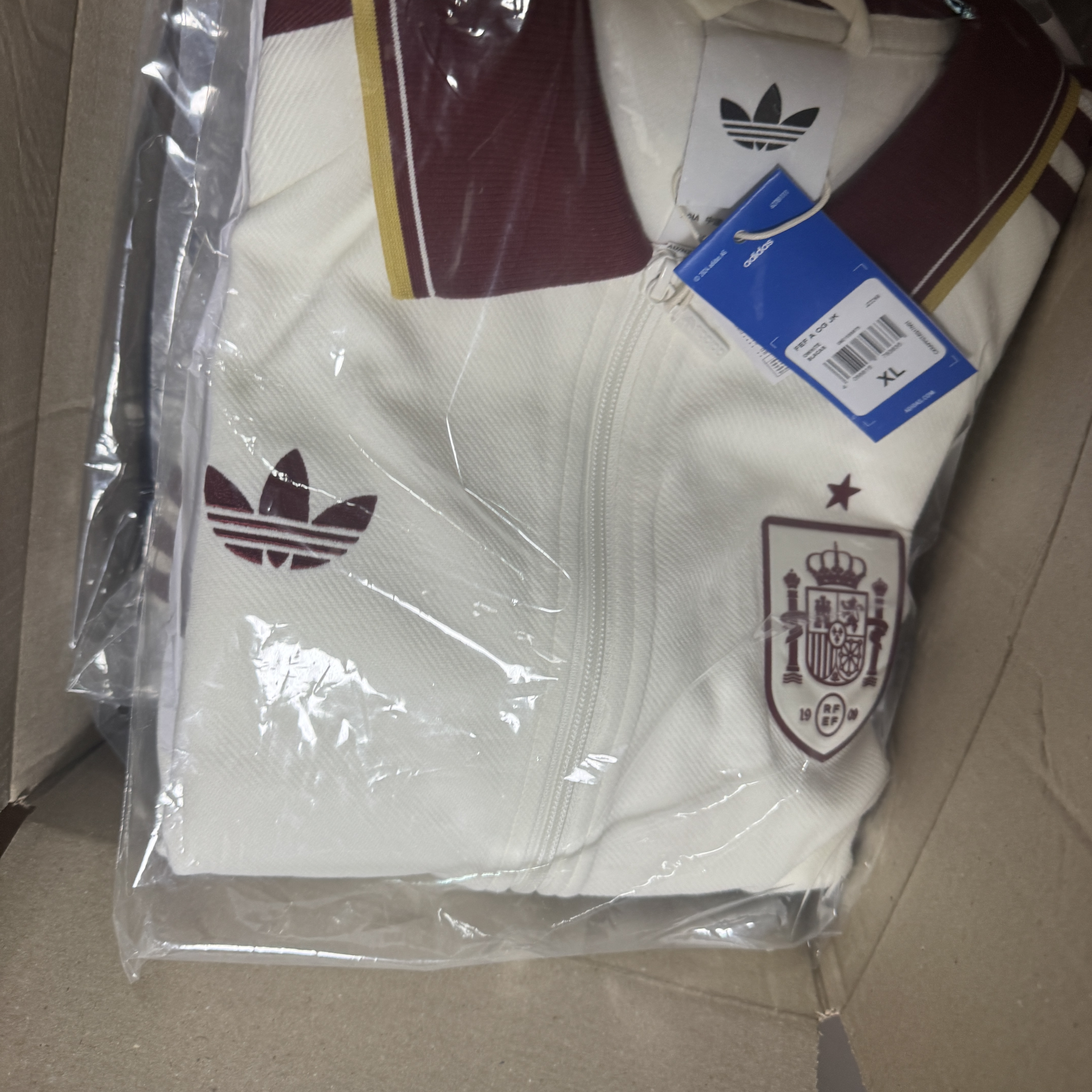 Adidas Spain Away Anthem Jacket Off White - KR Sizing (Non Marking Ver.) 착용 스타일